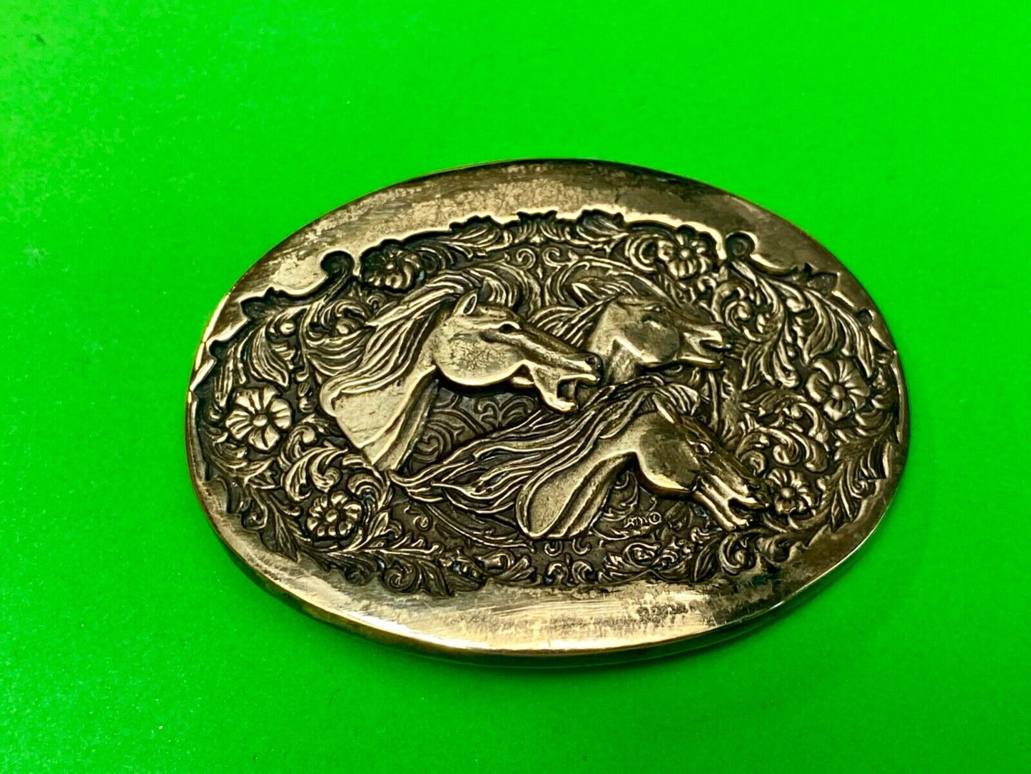Three horse Heads flower swirl First Edition belt buckle by Award Design Medals