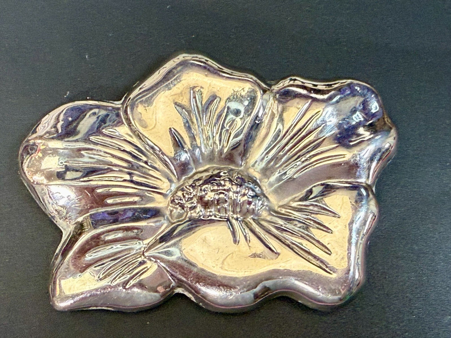 Beautiful Pansy Flower Shaped Silver Tone Hippy Vibe Scarf Slide Belt Buckle
