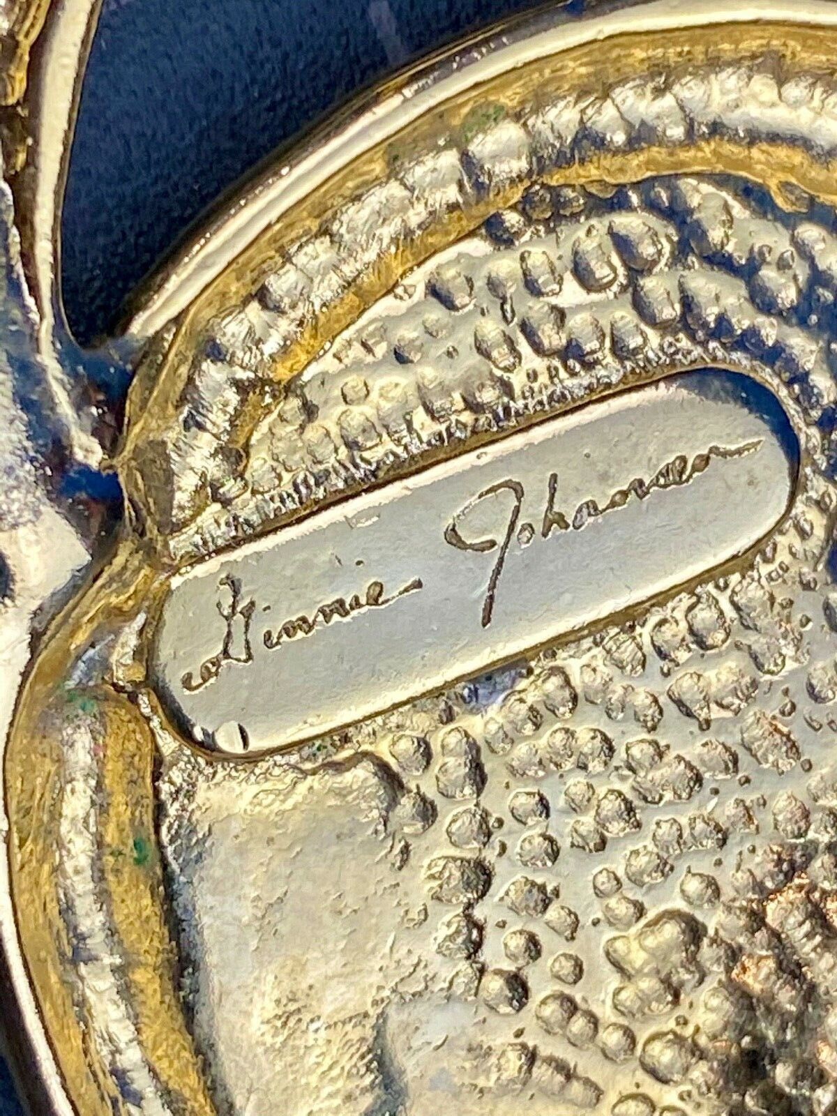 VINTAGE ABSTRACT ARTWORK GOLD TONE BACK CENTERPIECE BELT BUCKLE Ginnie Johnson