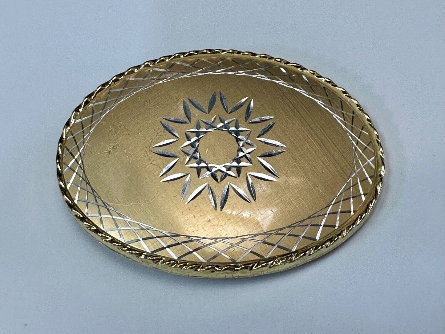 vintage etched starburst pattern gold tone belt buckle marked W