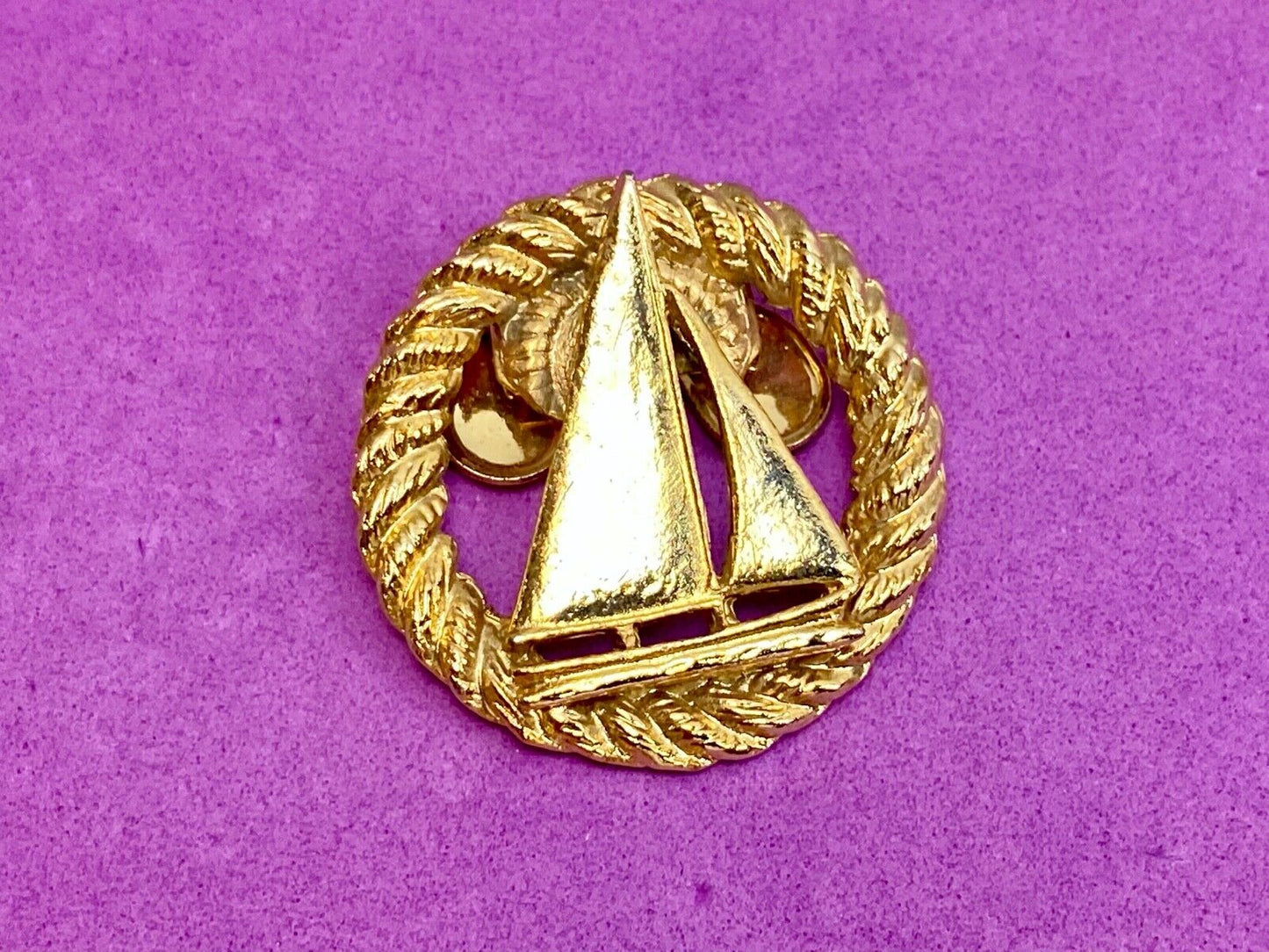 beautiful two piece Sailboat gold tone small vintage belt buckle signed Musi