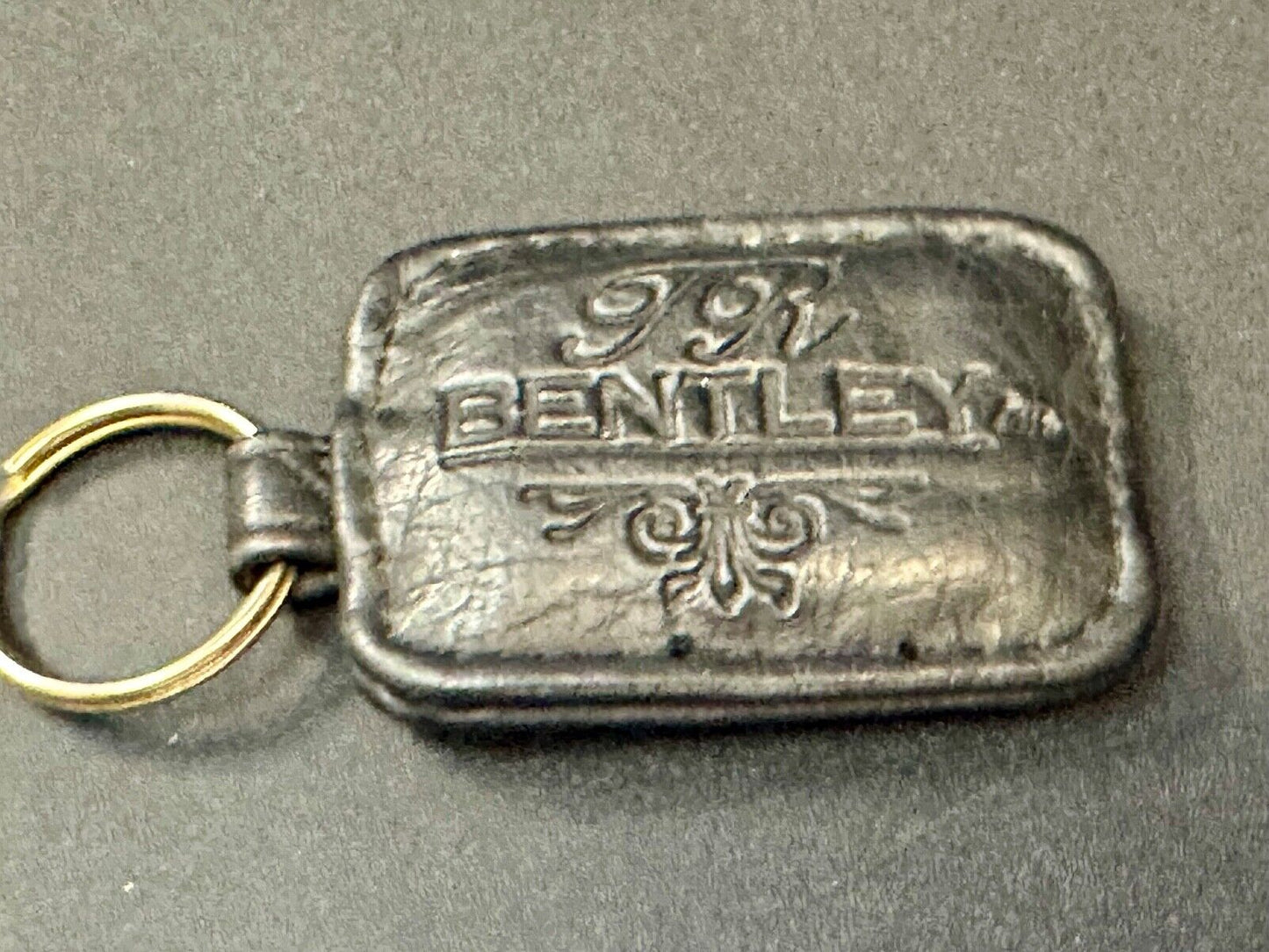 Bentley TR Soft Leather Fob Car Key Chain Ring Car Dealership Dealers Keychain