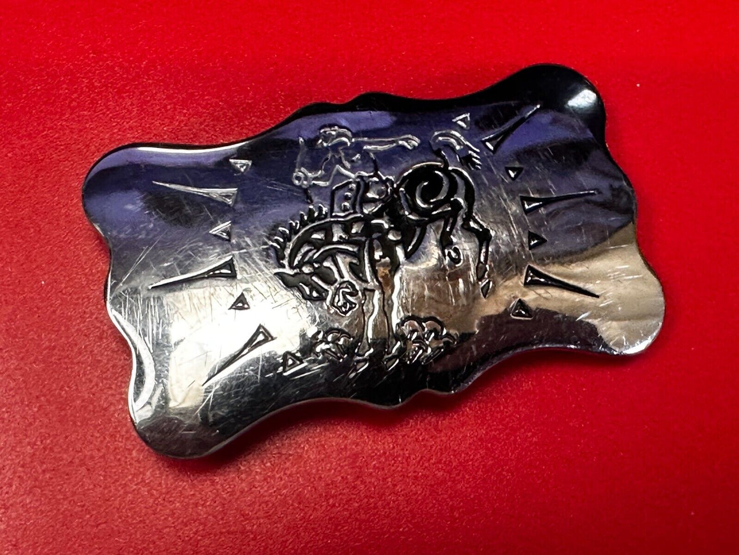Vintage Bow & Arrow Horseback Cowboys and Indians Western Chambers Belt Buckle