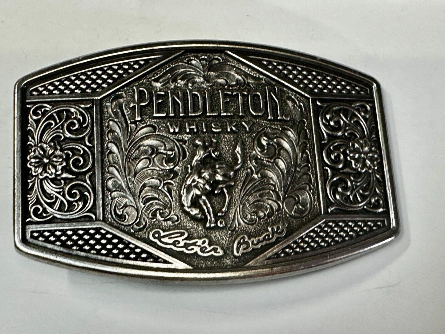 2022 Pendleton whiskey Let'er Buck Rodeo Cowboy Belt Buckle Montana Silversmiths