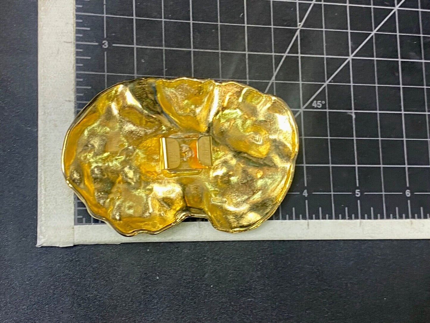 Vintage chunky gold tone crinkle pattern scarf slide