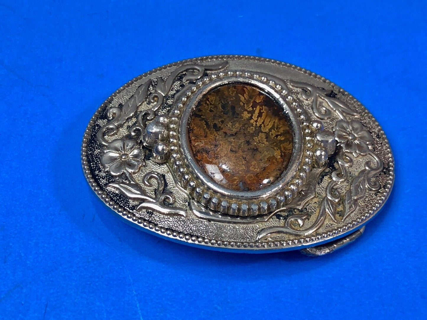 Beautiful Western Flower Swirl centerpiece Silver Tone Dress Belt Buckle