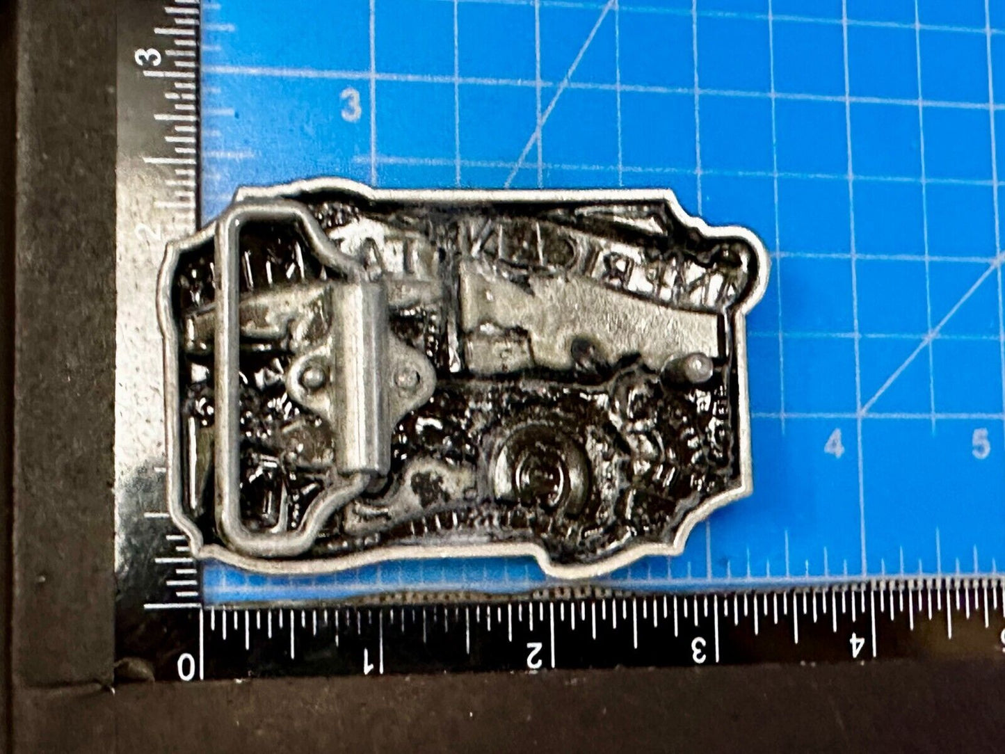 USA American Farmer Feeds The World Farm Barn Tractor Silver Color Belt Buckle