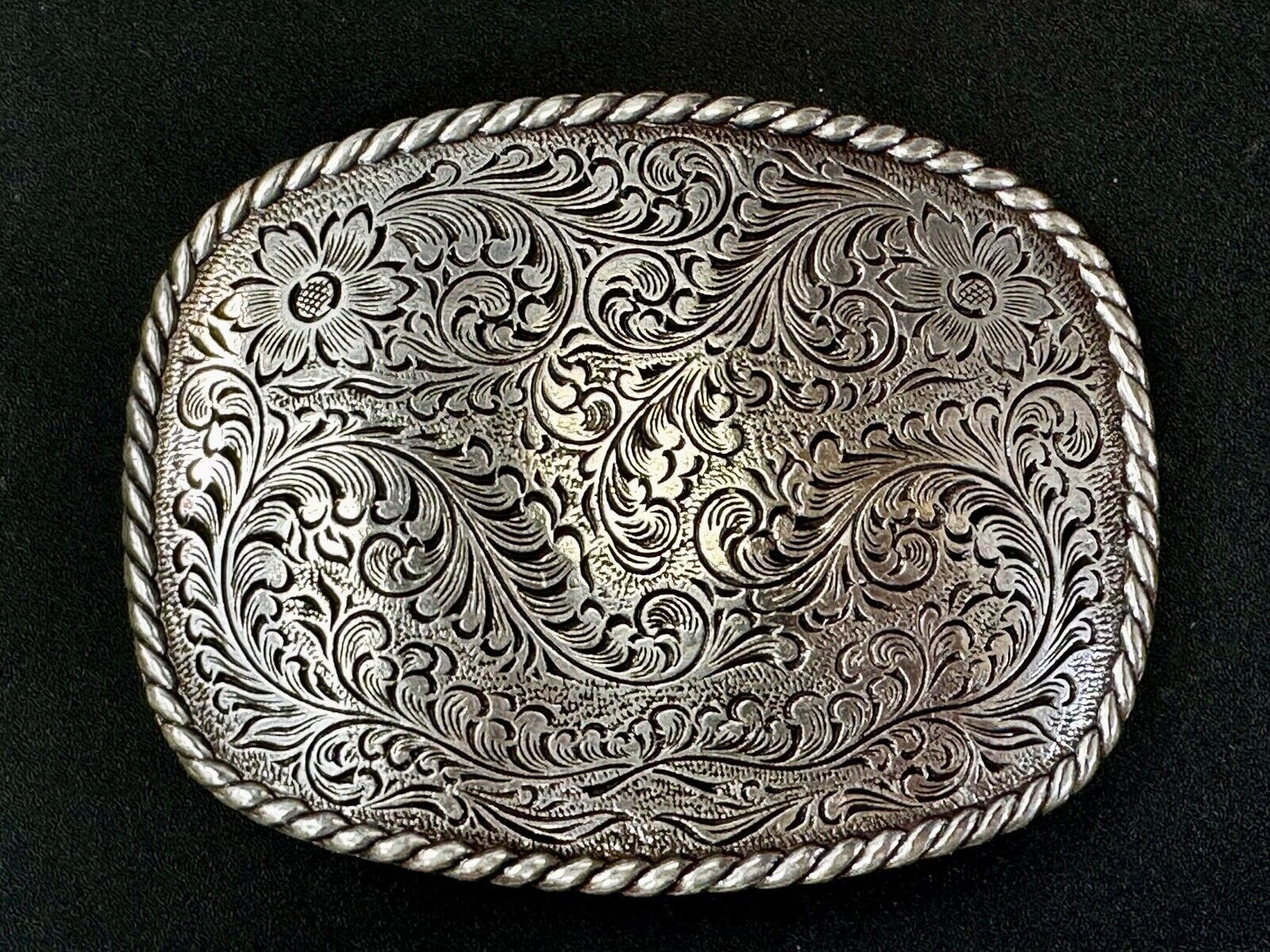 Beautiful Flower Leaf Swirl Floral Theme Silver Tone Belt Buckle -Nocona Buckles