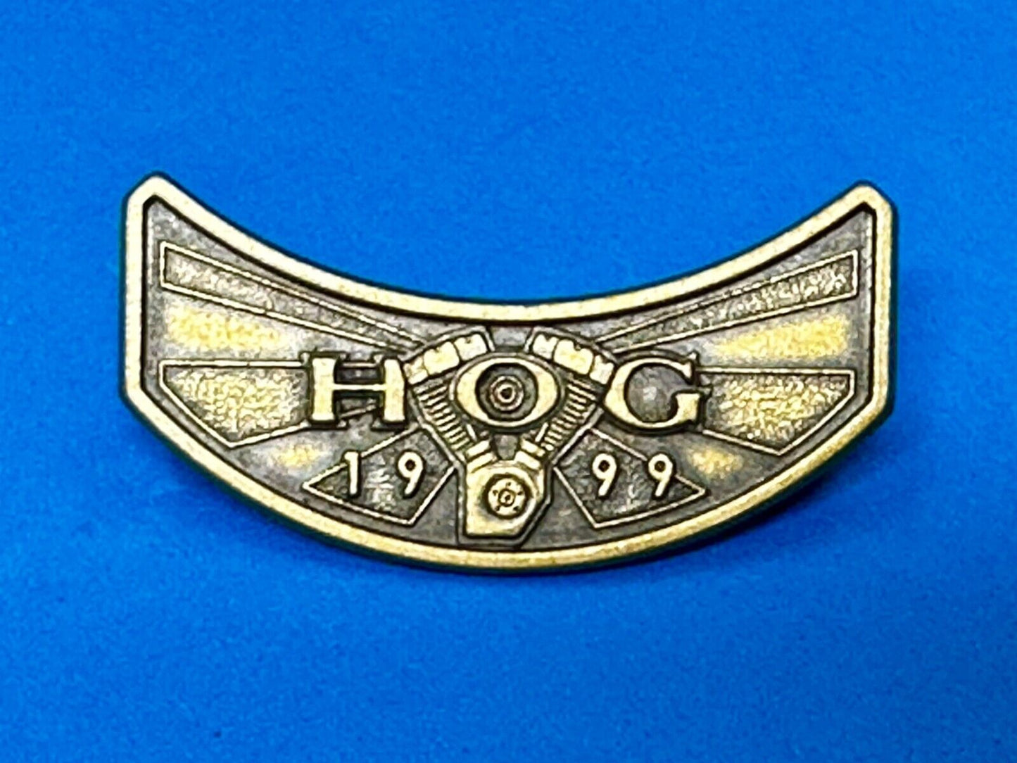 1999 Harley Davidson Owners Group HOG Pin for Jacket or Vest
