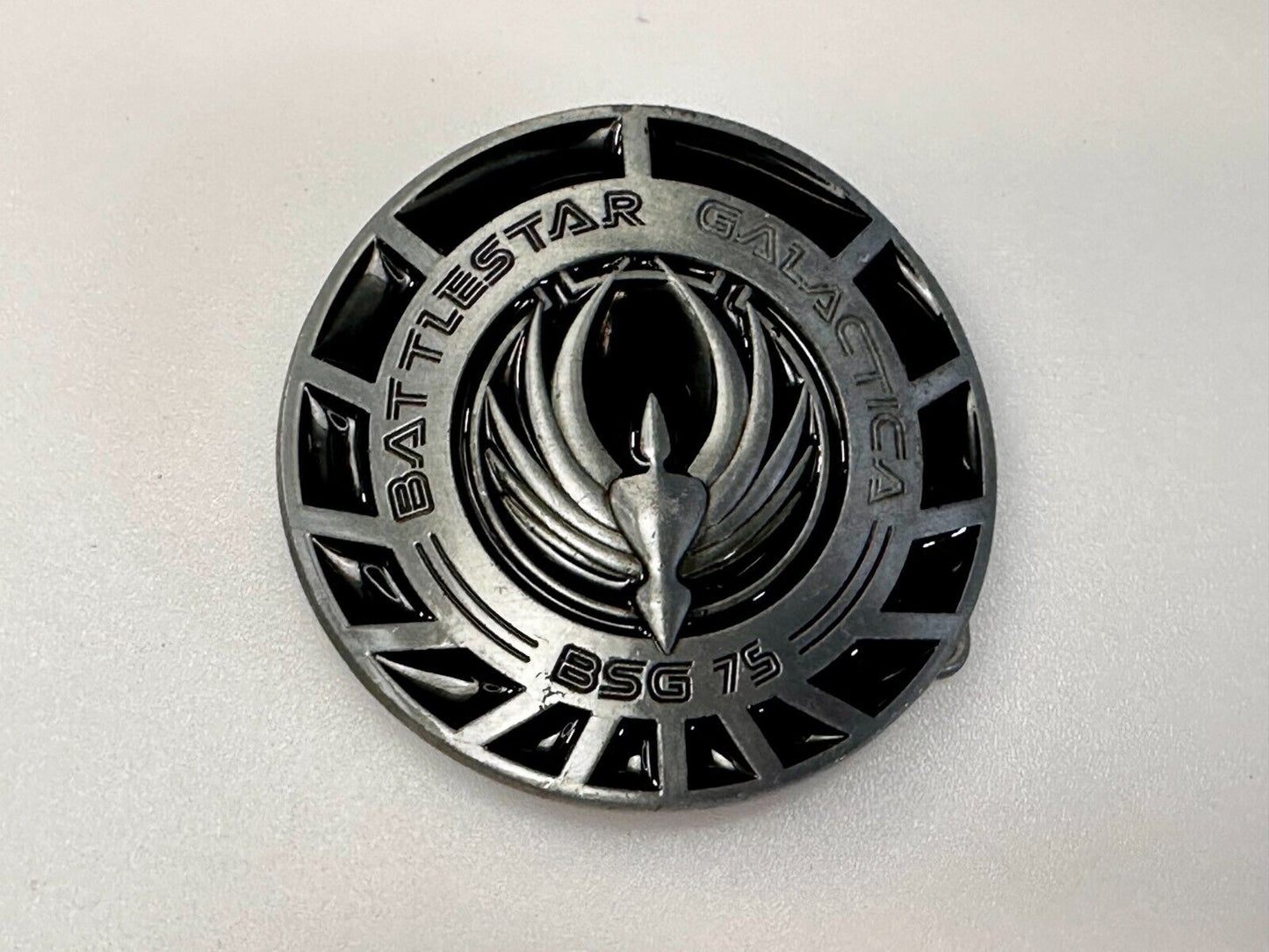 BATTLESTAR GALACTICA BSG 75 Television Series Metal Enameled Round Belt Buckle
