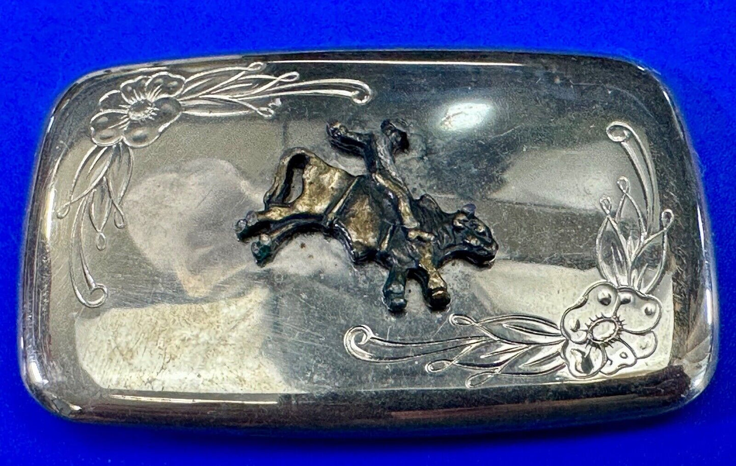 USA made Cowboy Saddle Bronc Western two tone belt buckle