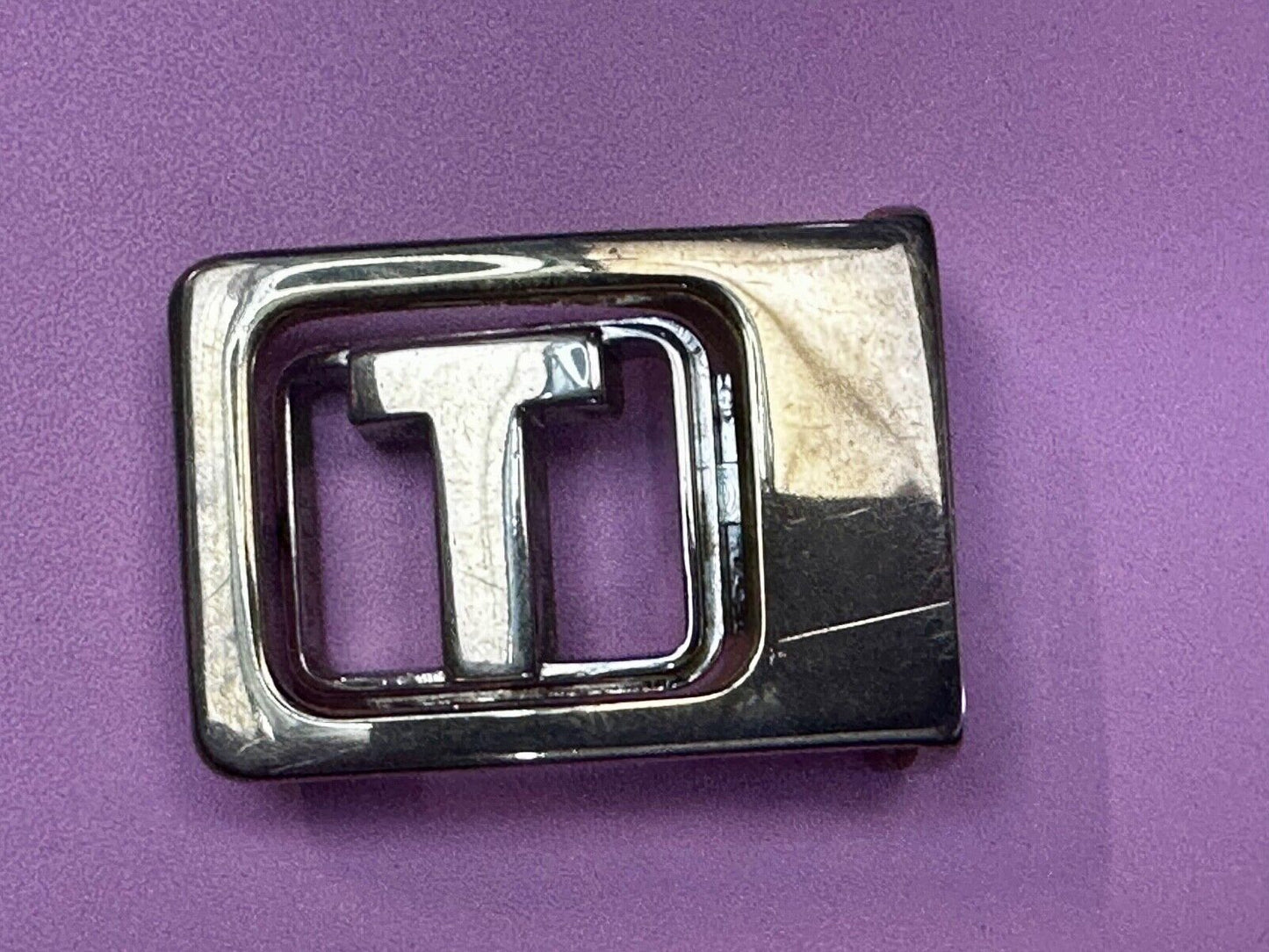 T - Letter Initial Monogram Vintage two tone swing arm small belt buckle
