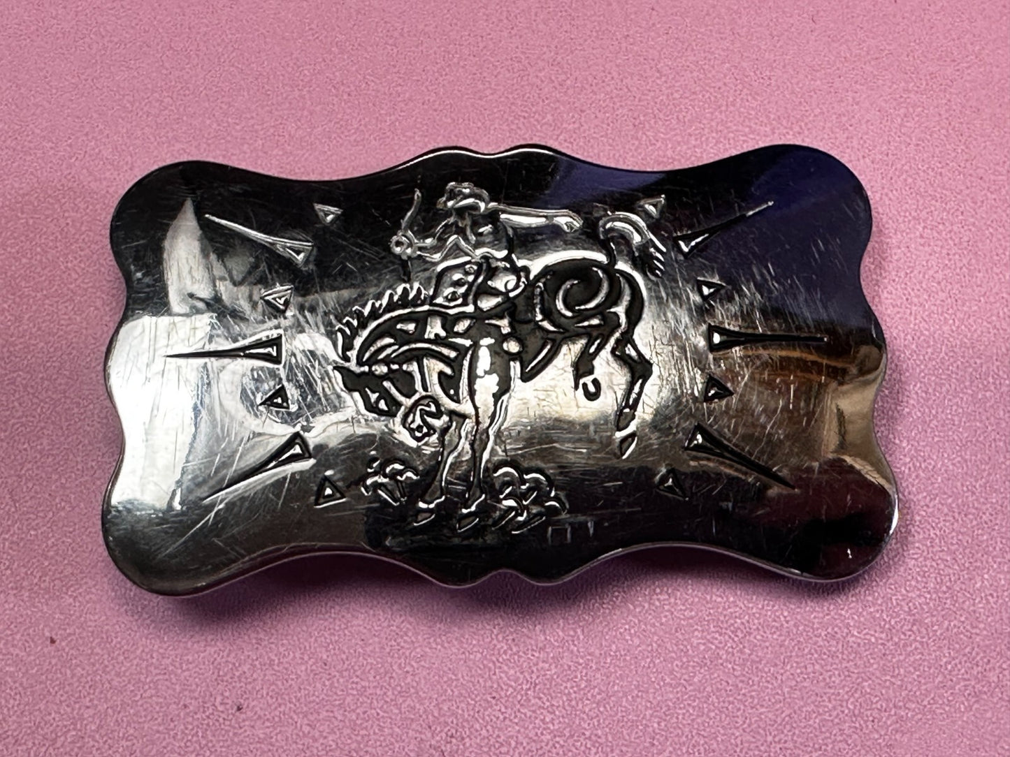 Vintage Bow & Arrow Horseback Cowboys and Indians Western Chambers Belt Buckle