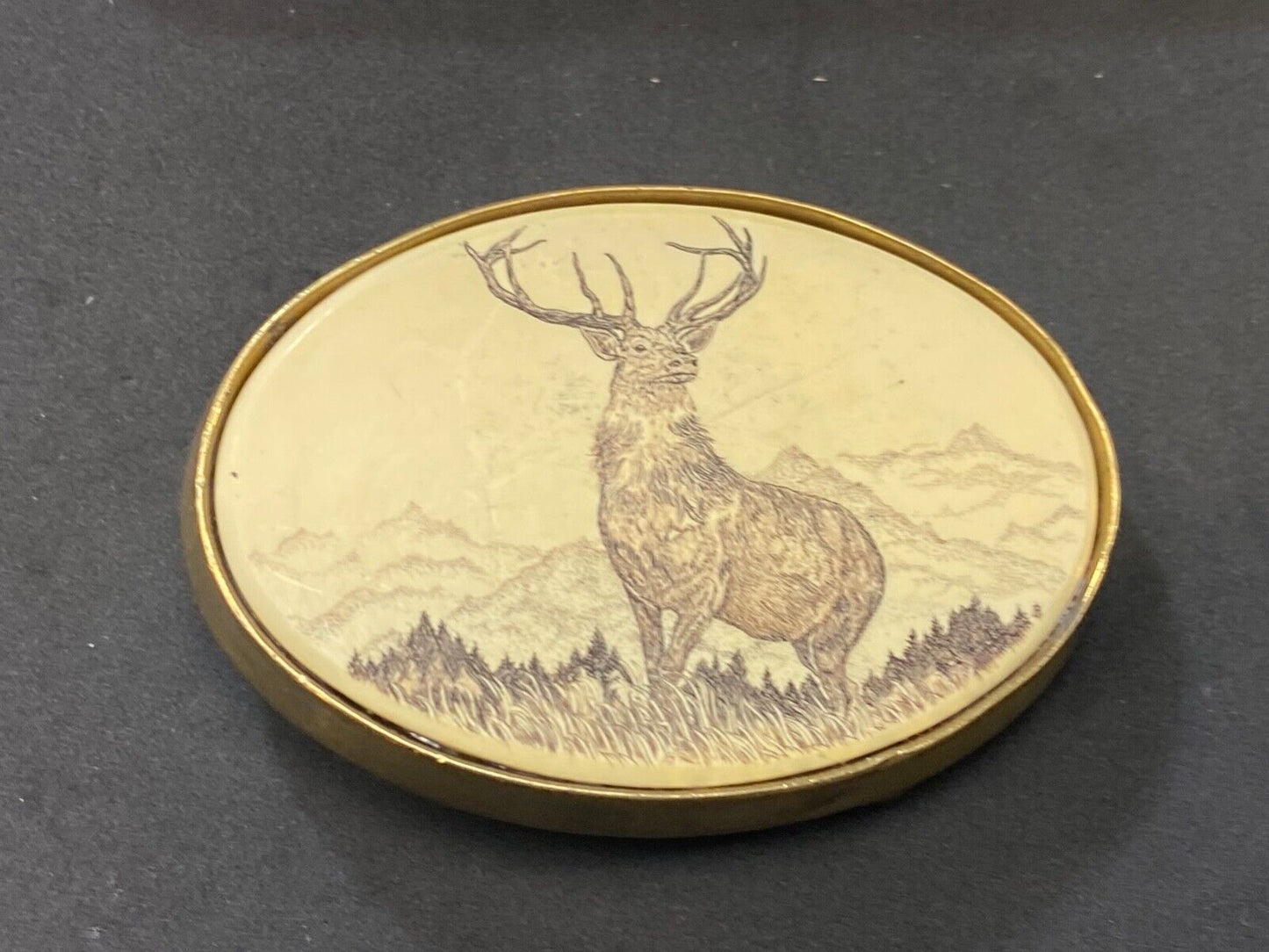 Vintage 1983 Barlow DEER Buck in nature Mountains with huge rack belt buckle