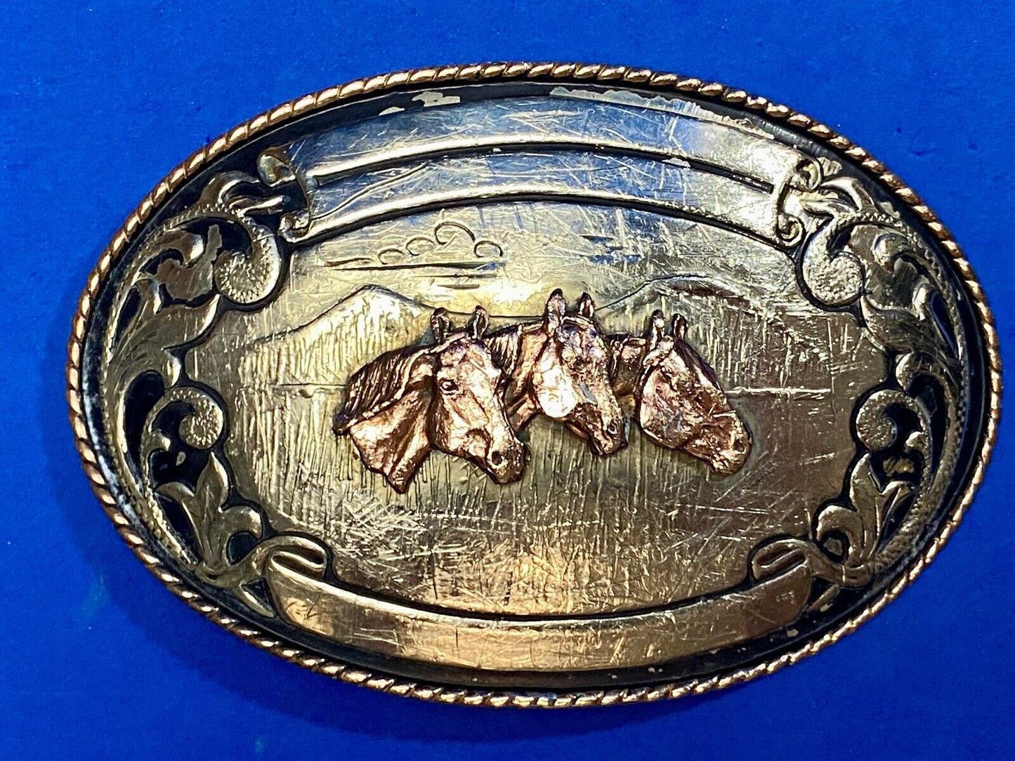 3 Horse Heads LARGE Black boarder belt buckle Comstock silversmiths 122 Grams!