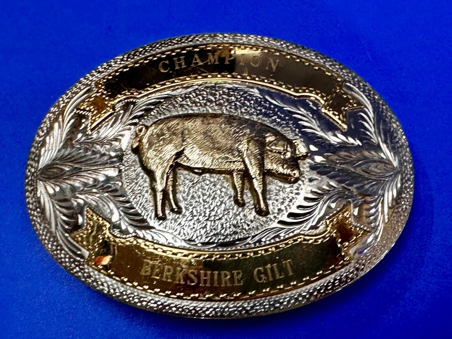 Berkshire Gilt Pig Breed Show Champion Ribbon Trophy Award Design Belt Buckle