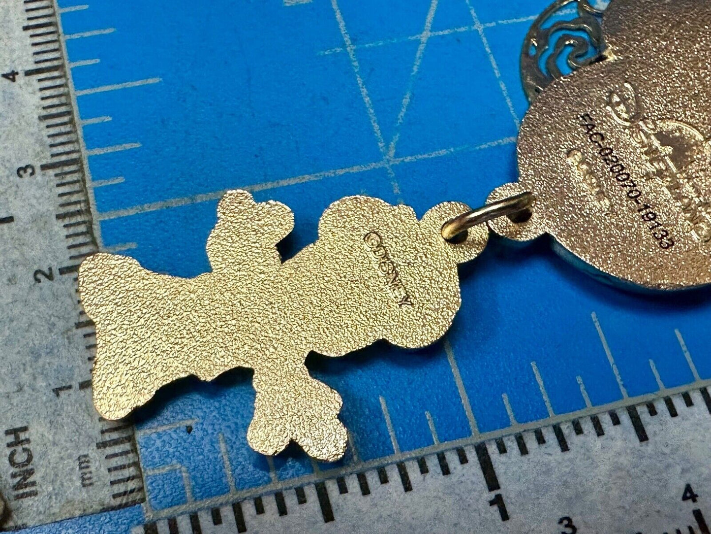 Vintage Dangle Minnie Mouse. - Disneyland Keychain - Key Ring Chain