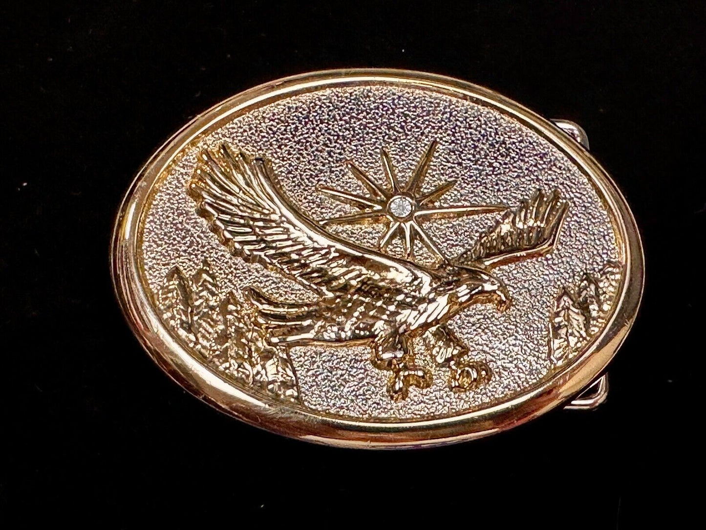 USA Patriotic flying classic Bald Eagle with sun starburst belt buckle