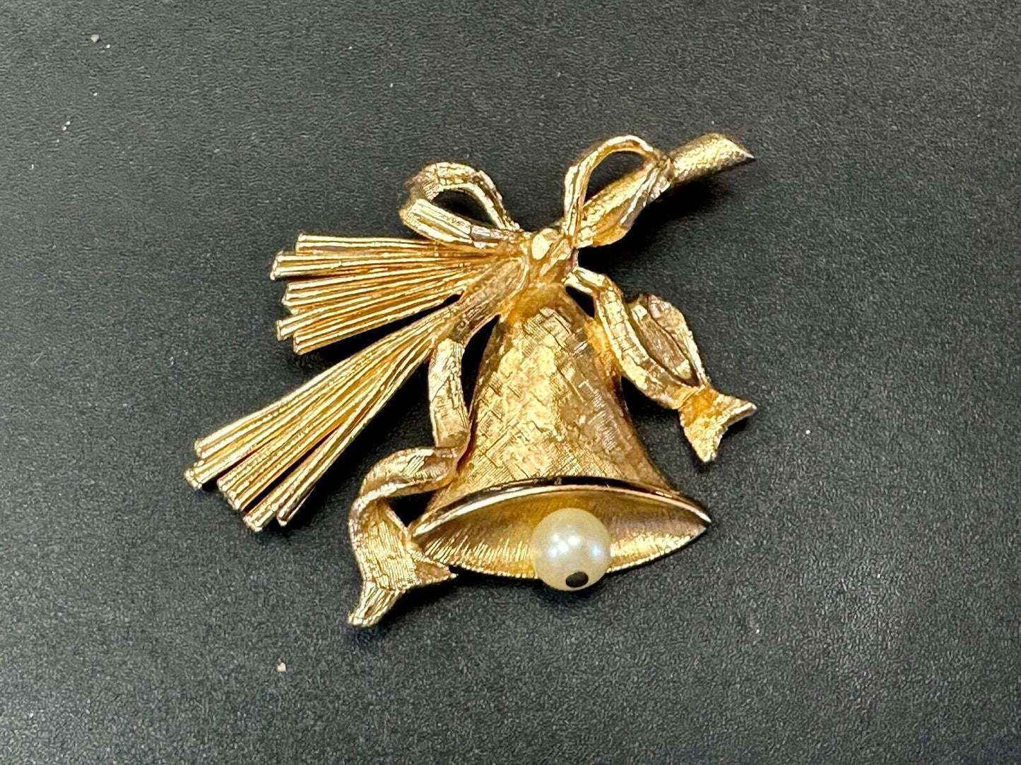 Bell / pearl ringer - Napier signed vintage gold tone brooch pin