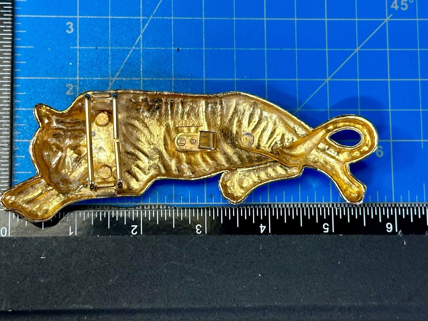 Tiger Mountain Lion HUGE 6" Wide Large Gold Tone Vintage Belt Buckle