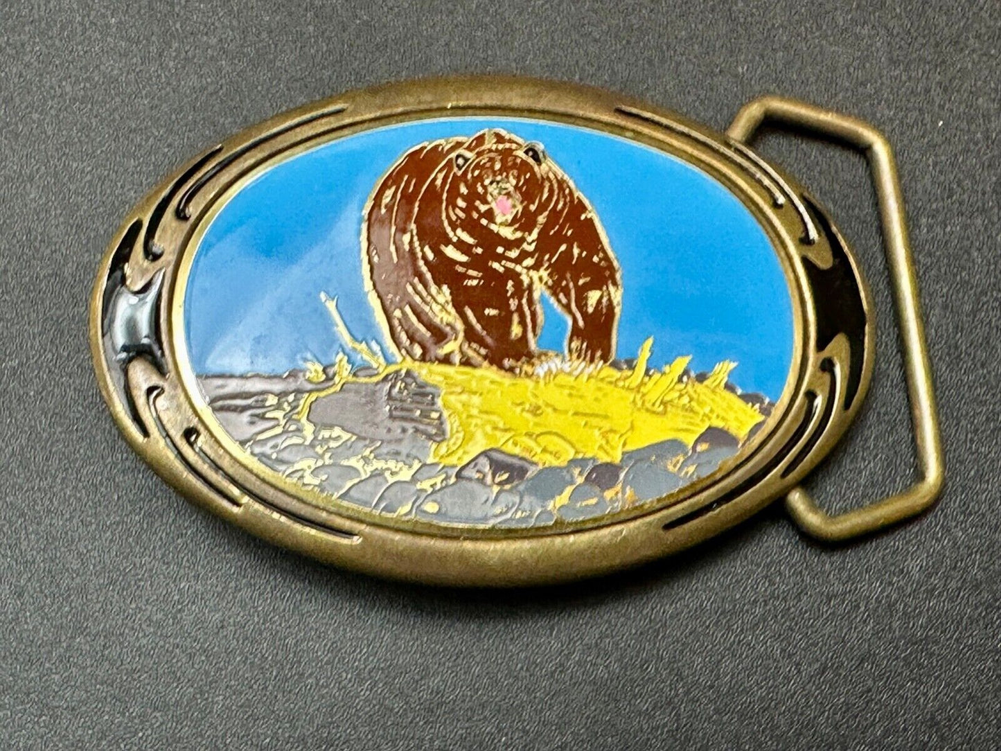 Vintage Bear F 09 FC 1988 solid brass belt buckle