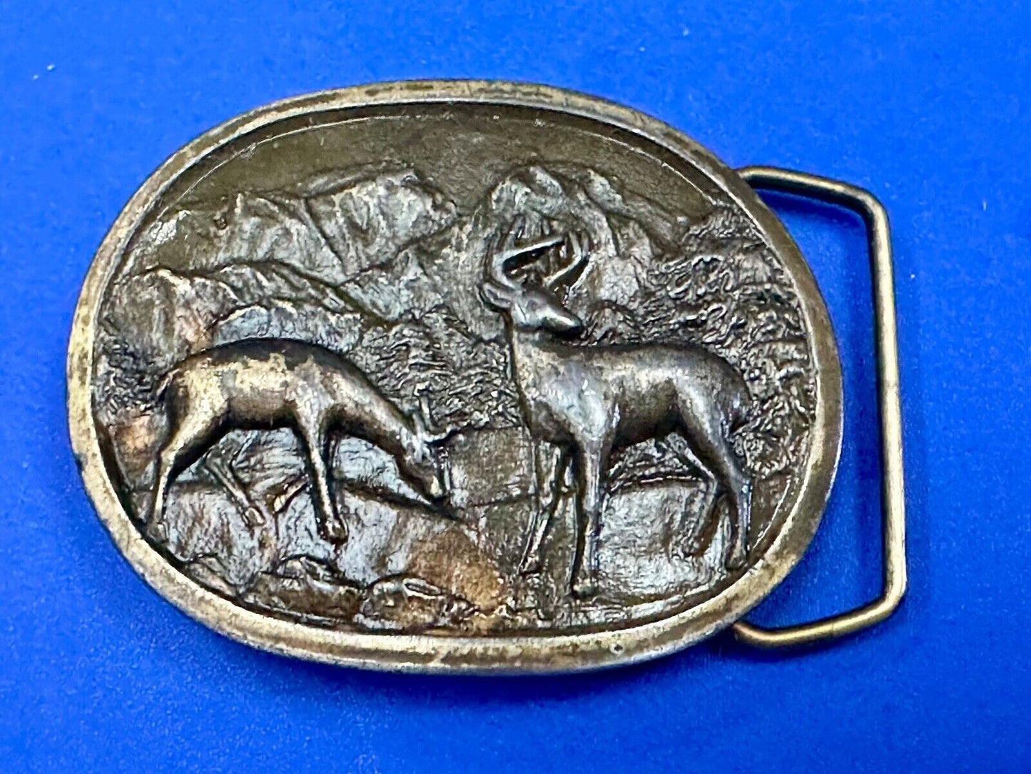 Vintage Doe and Buck / Deer Vintage E-97 Indiana Metal Craft belt buckle