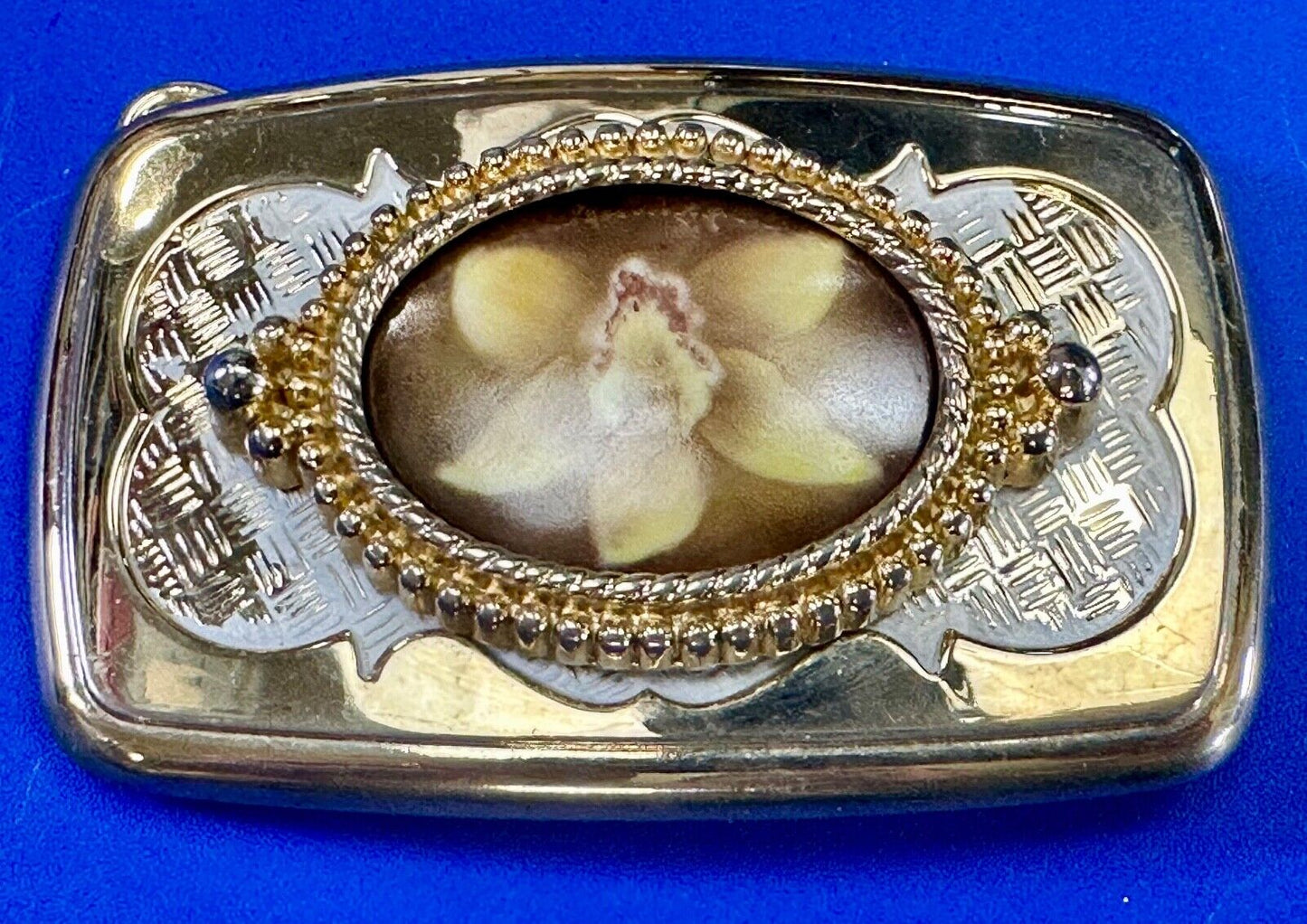 Vintage cabochon cab style flower centerpiece beautiful gold tone belt buckle