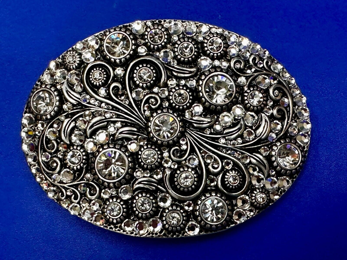 Beautiful Sparkling Rhinestone Accented Leaf Swirl Western Fashion Belt Buckle