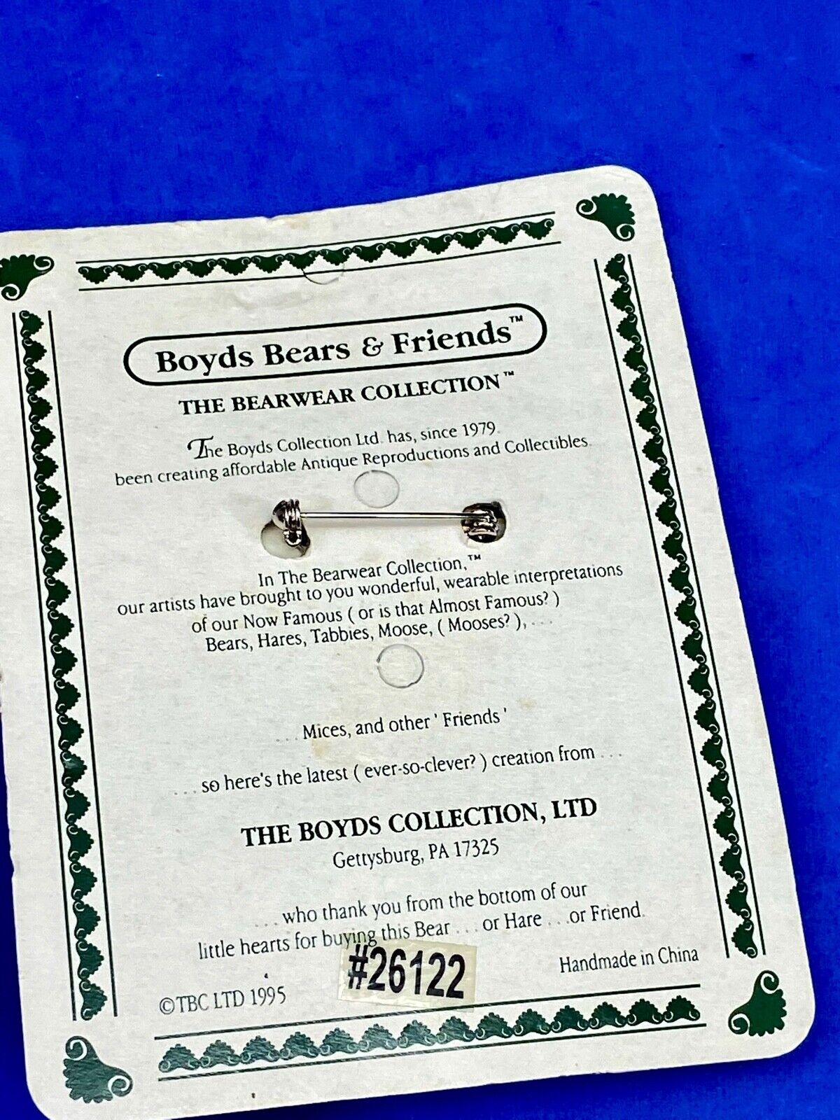 Tennis Racket Ball Game Boyds Bears & Friends Bearware Collection Pin / Brooch