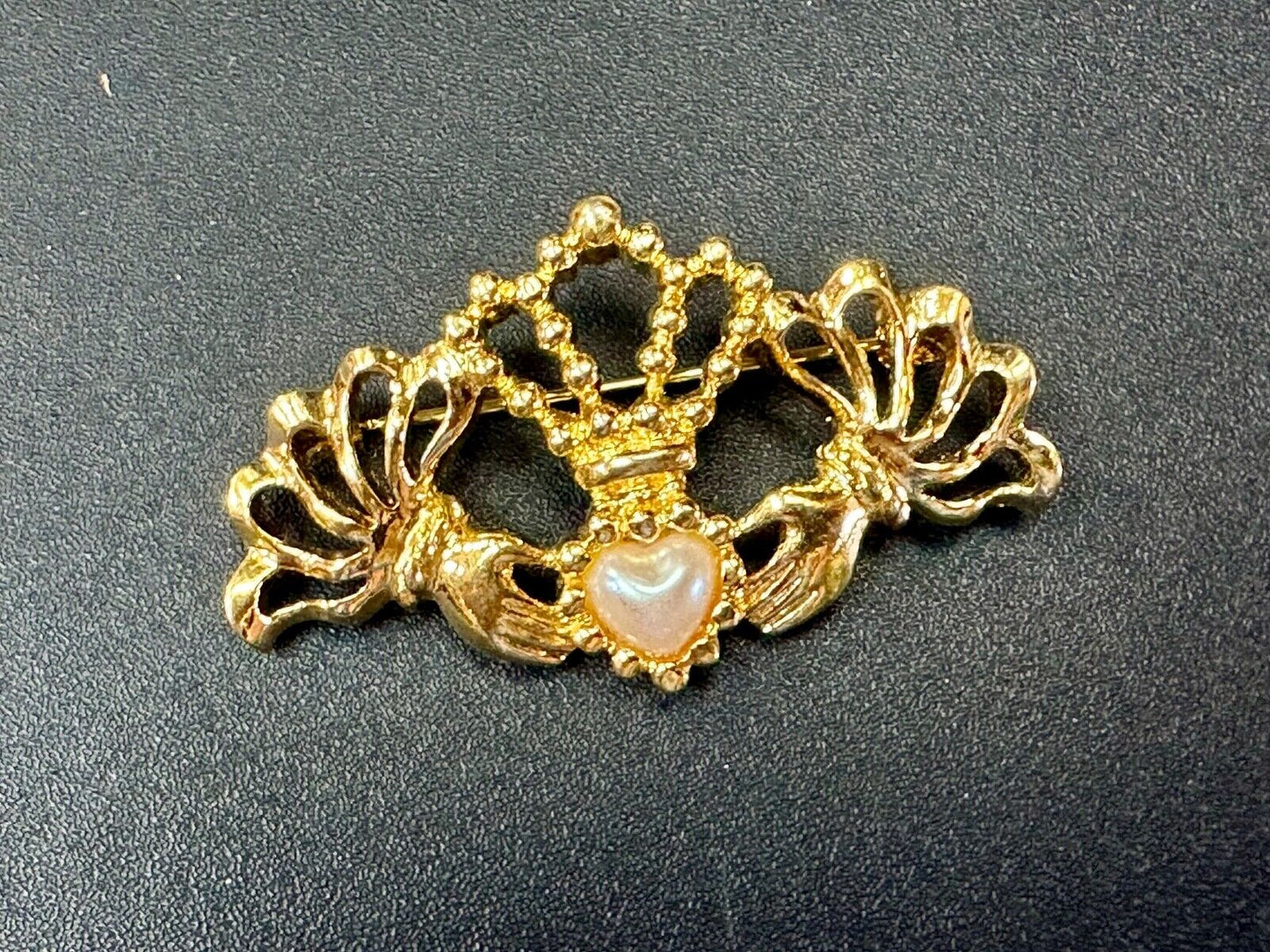 Vintage Avon Goldtone Brooch Pin Claddagh Hands Heart Crown Pearl Heart Bead
