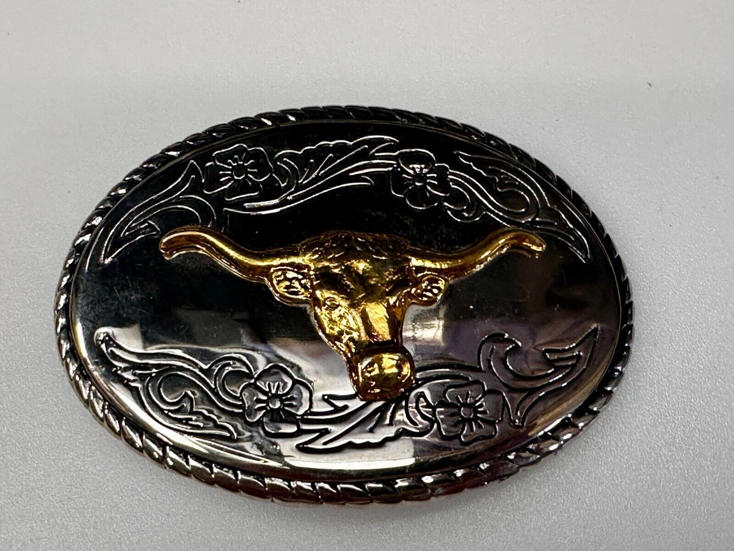 Texas Longhorn Steer Bull Cow Skull Reflective Oval Two Tone Vintage Belt Buckle