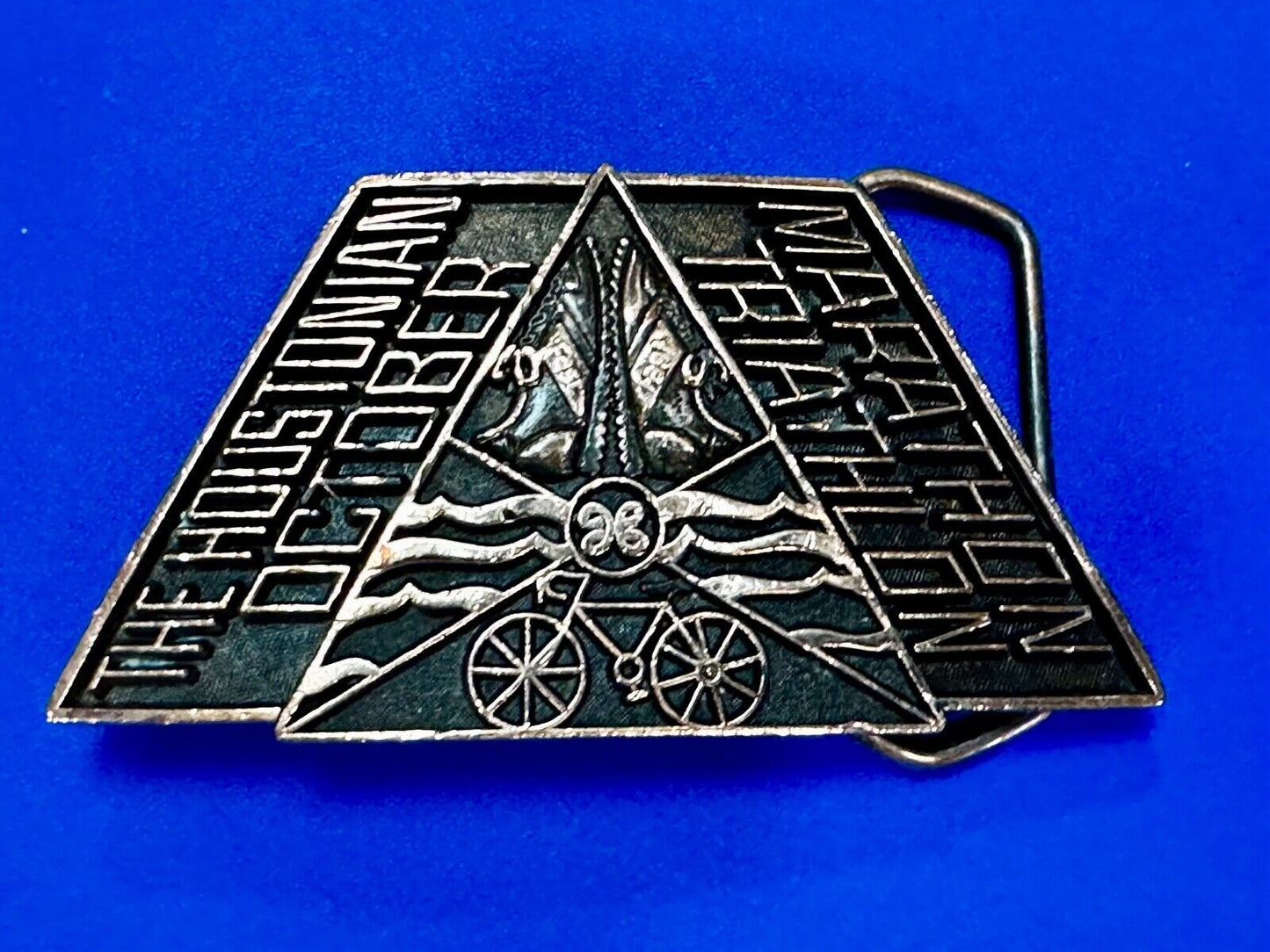 The Houstonian Marathon Trainer Texas Bike Race October Vintage 82 Belt Buckle