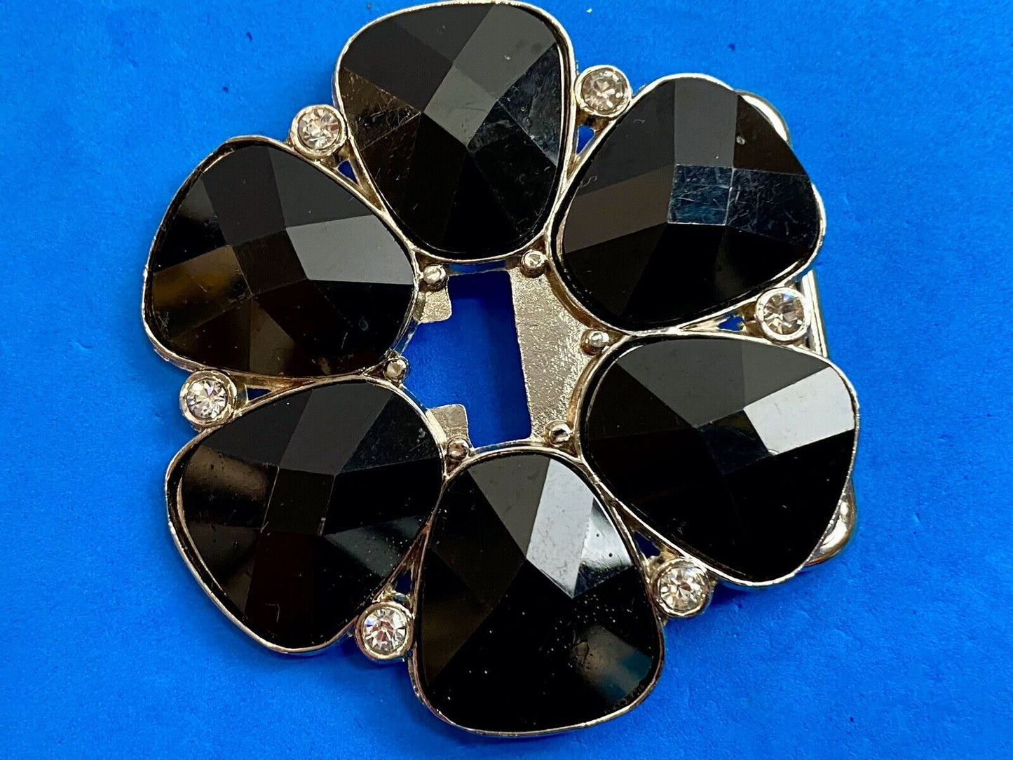Vintage Cut out Flower shape black faux? stone silver tone belt buckle