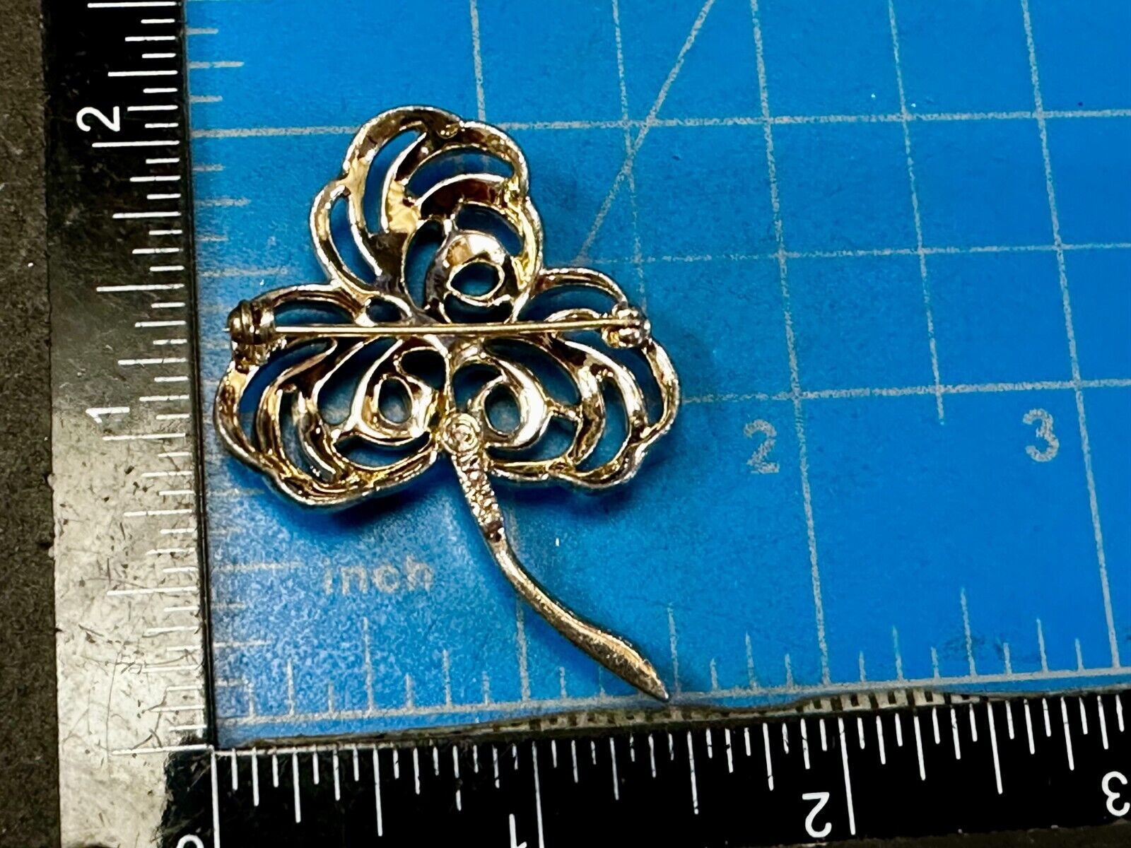 Three Leaf Clover Flower Openwork Gold Tone Brooch Pin Signed by Sarah Coventry