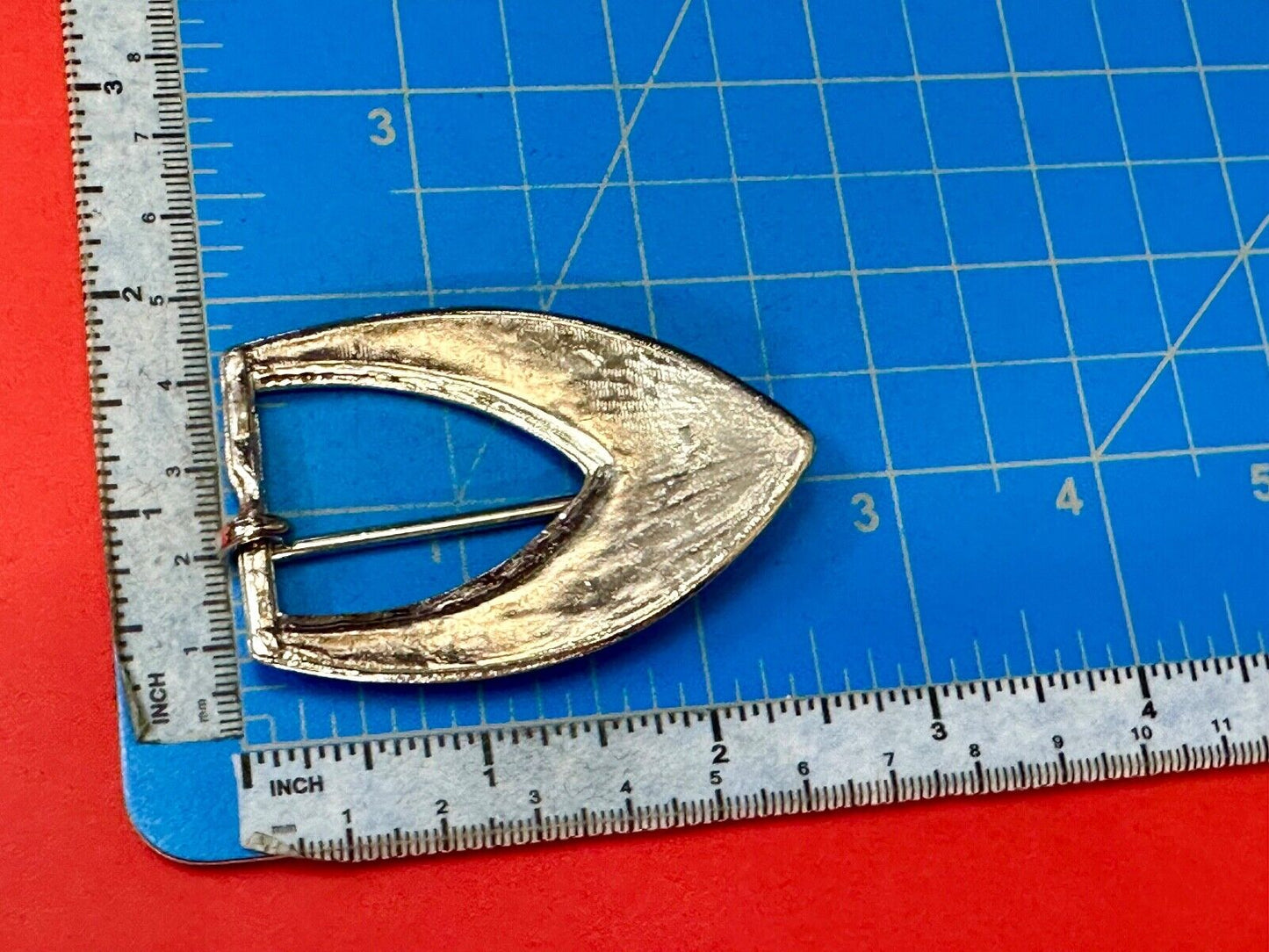 Vintage gold tone pointed Triangle Leaf theme replacement belt buckle