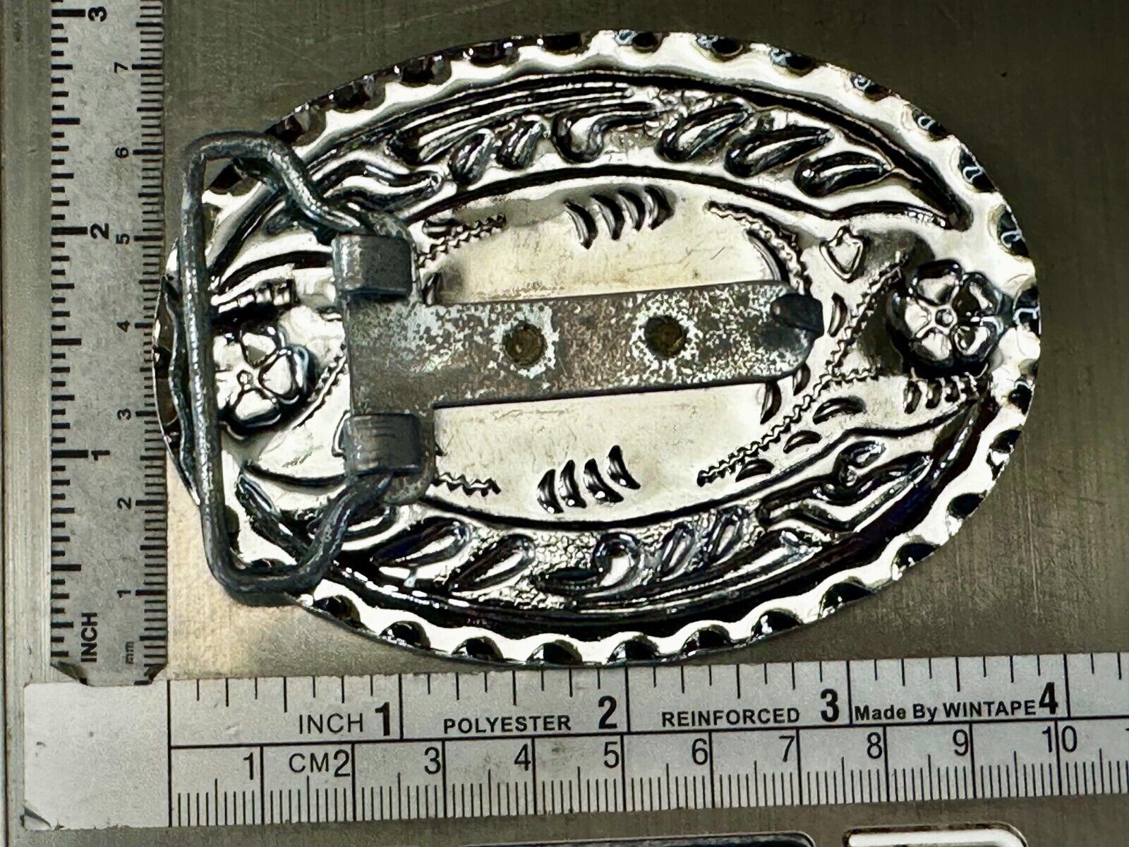 Two Crossed Gun's  Pistols Revolver Six Shooter's Two Tone Western Belt Buckle