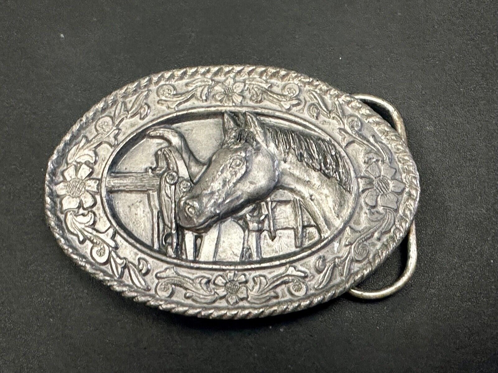 Vintage 1985 Horse lovers siskiyou pewter belt buckle