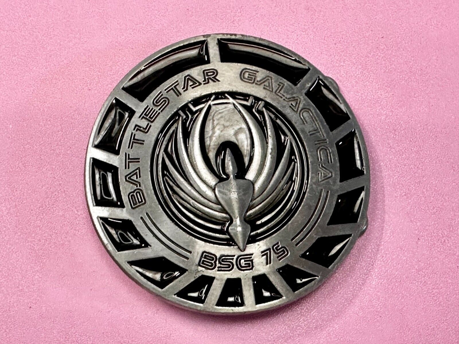 BATTLESTAR GALACTICA BSG 75 Television Series Metal Enameled Round Belt Buckle