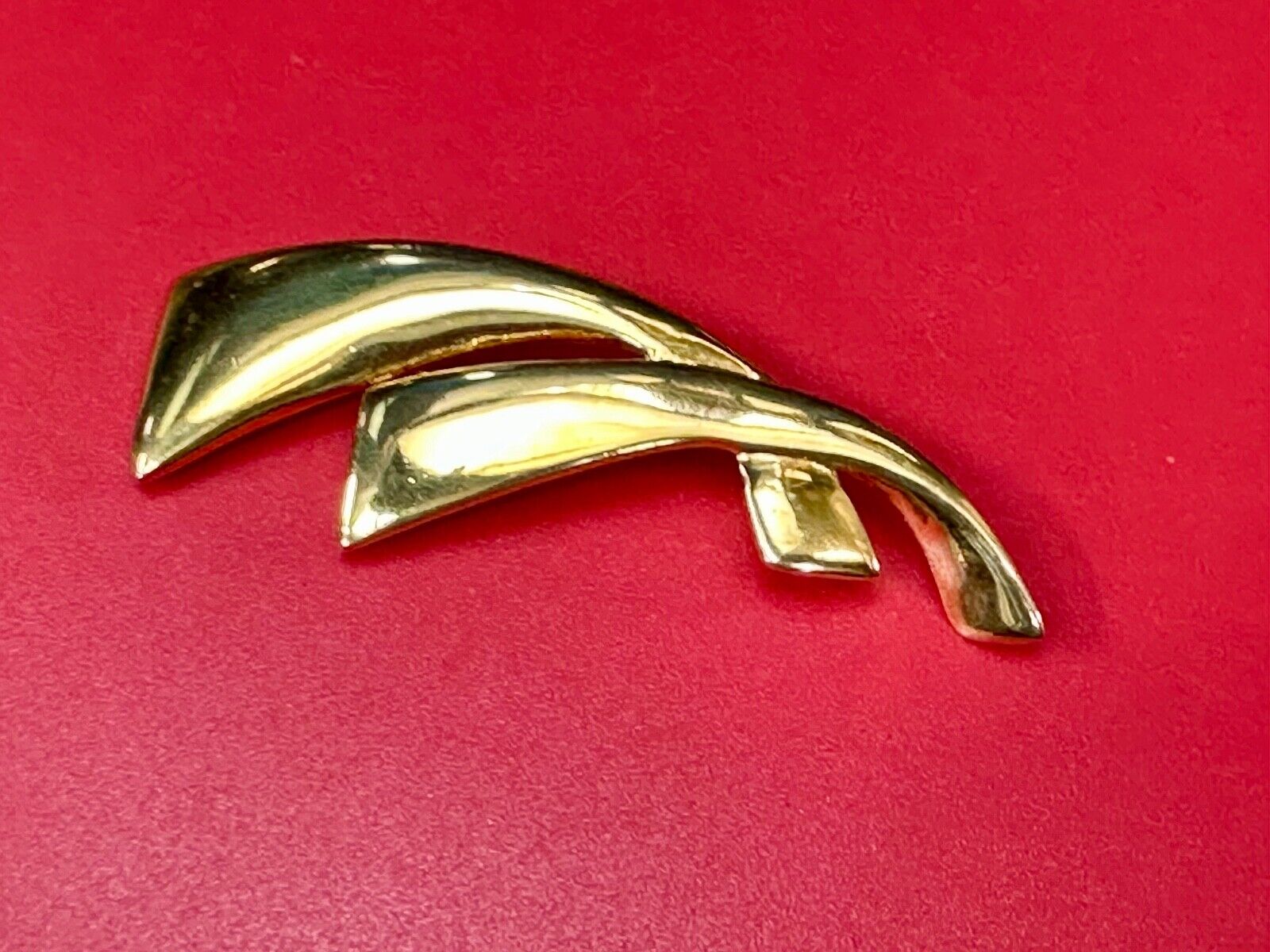 Two curved bars - vintage Napier signed gold tone brooch pin