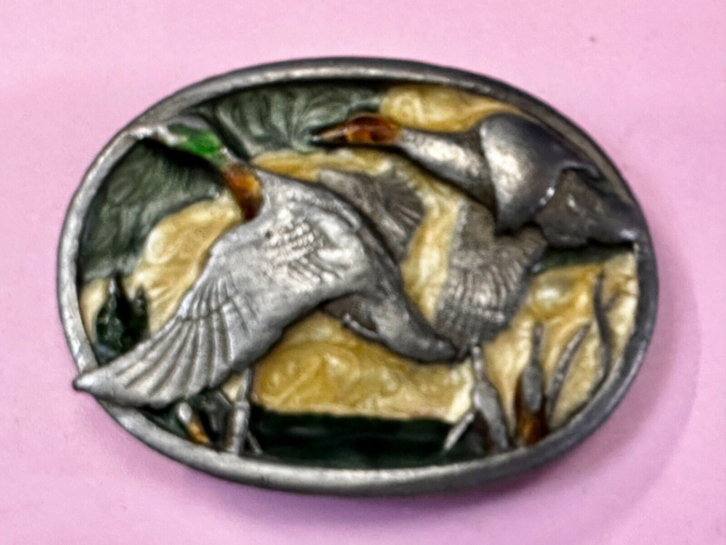 American Wild Mallards Ducks  Flying Over the Lake VTG 1983 Belt Buckle Siskiyou