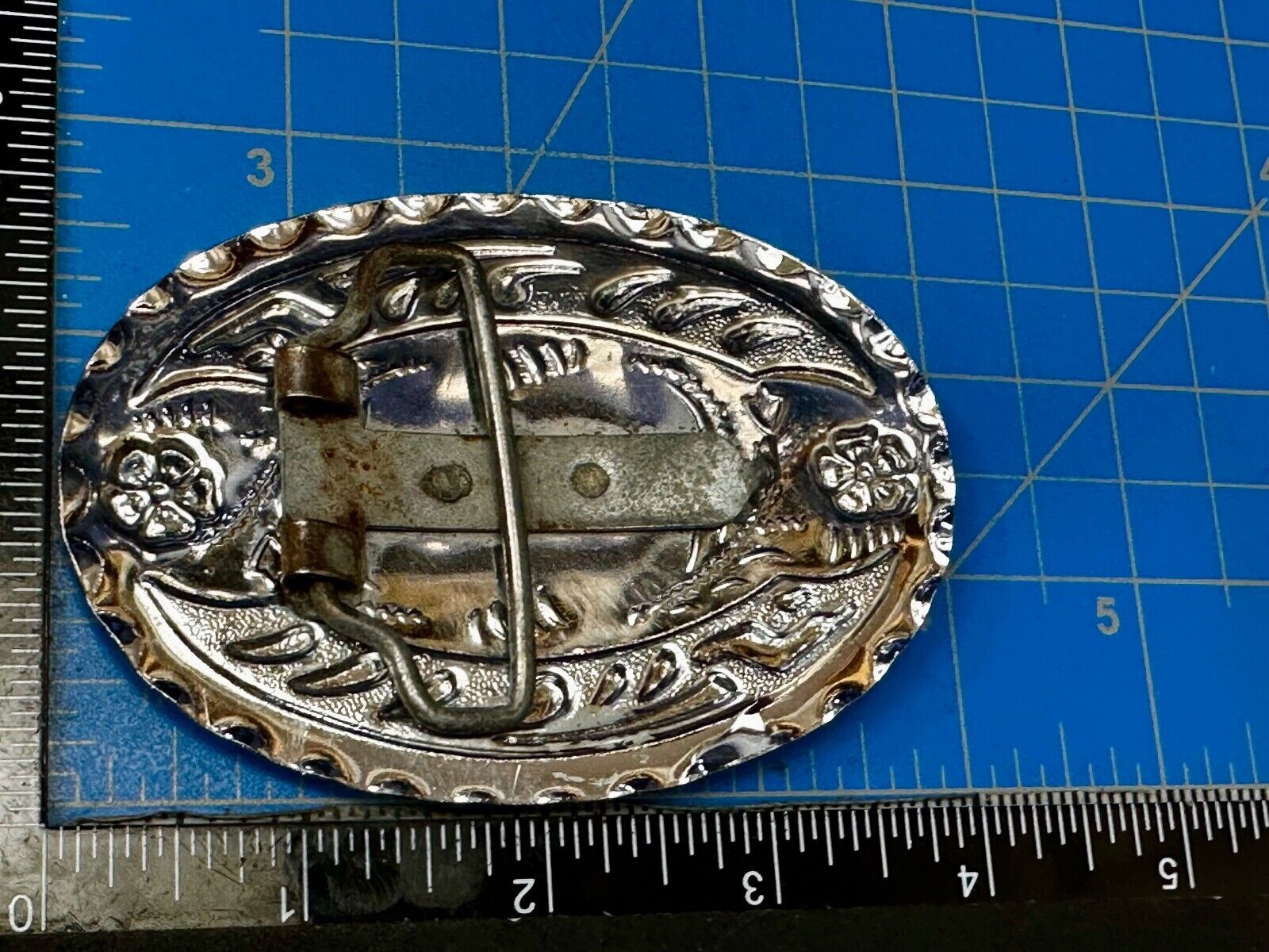 American Bald Eagle Flying Hunting Patriotic Tow Tone Western Oval Belt Buckle