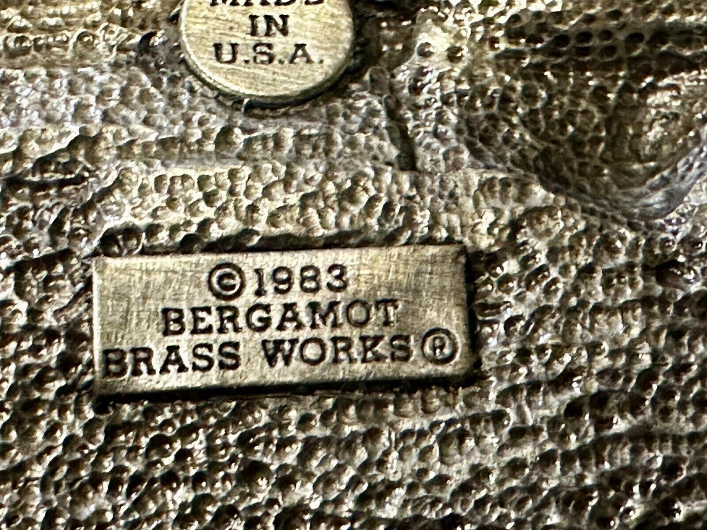 America The Beautiful USA Majestic Scenery -  1983 Bergamot Belt Buckle -O-L38