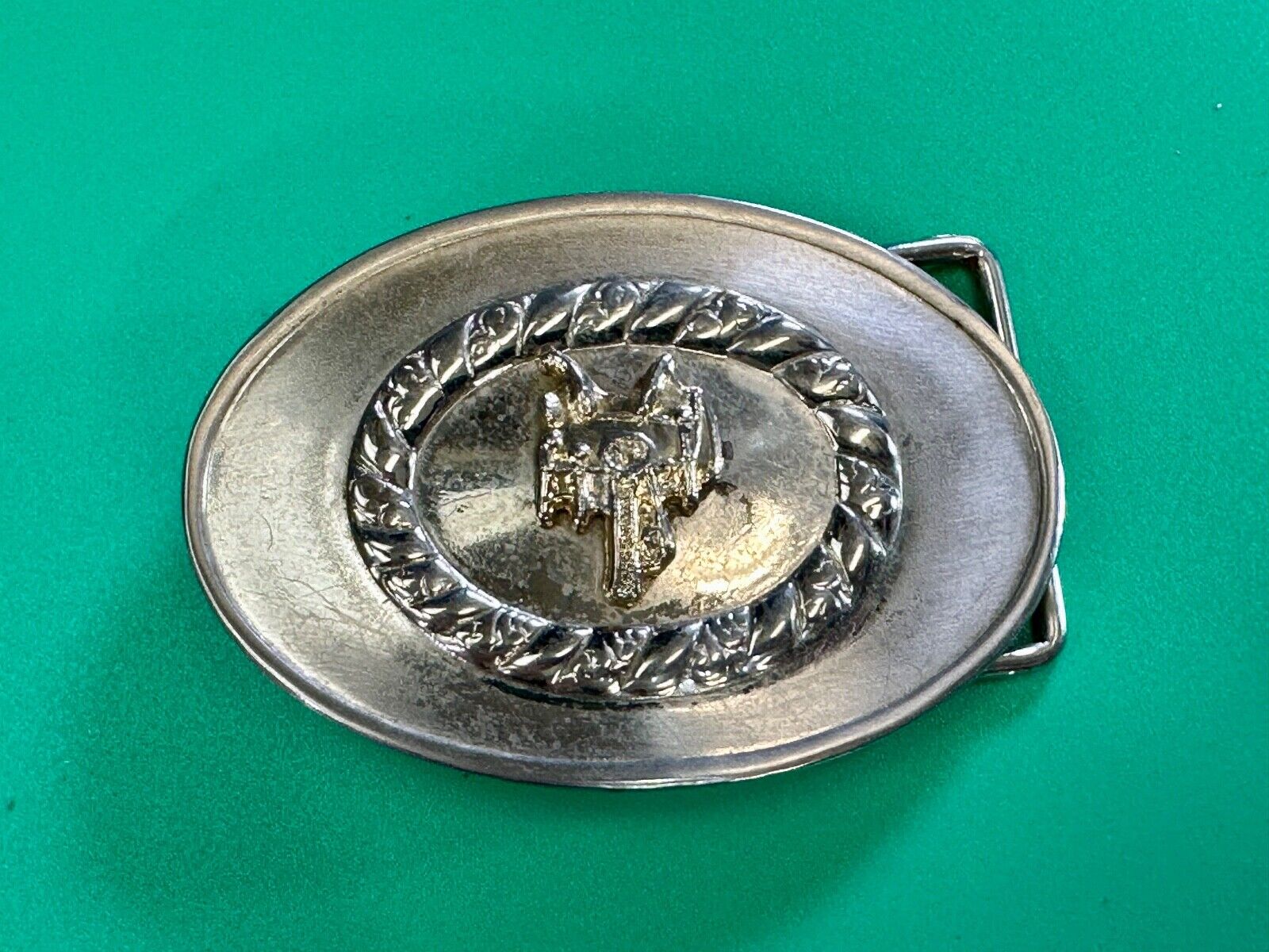 unique horse saddle Vintage oval multi ring belt buckle