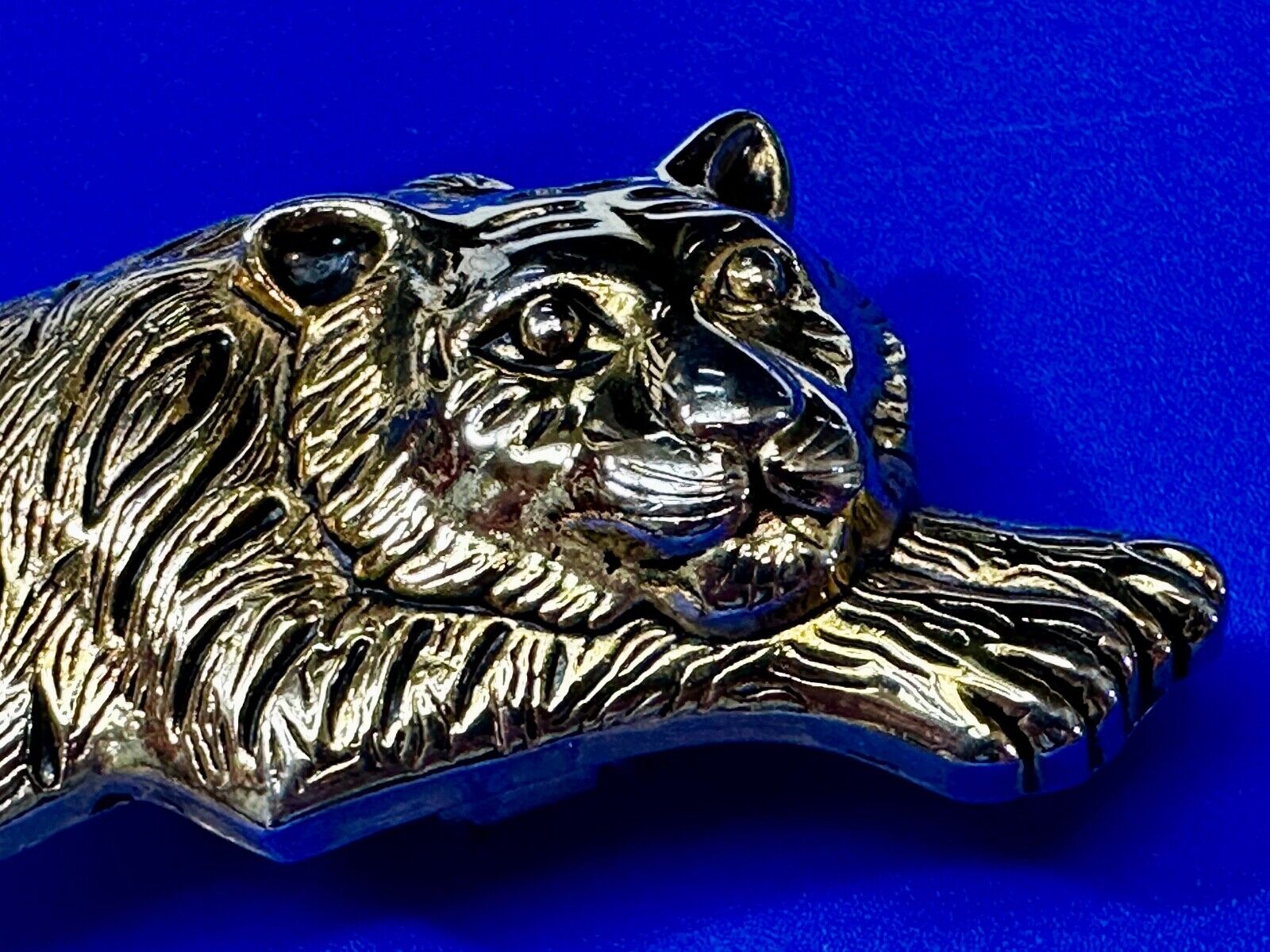 Tiger Mountain Lion HUGE 6" Wide Large Gold Tone Vintage Belt Buckle