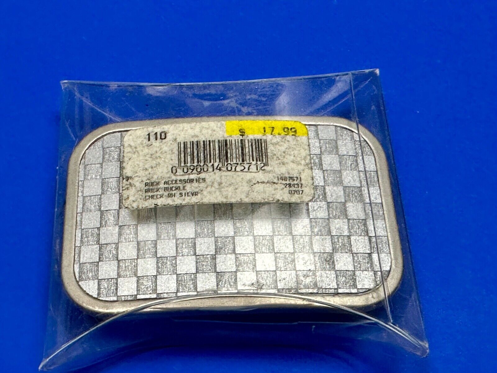 Tic Tac Toe grey WALLPAPER PATTERN  Buckle Down brand belt buckle in packaging