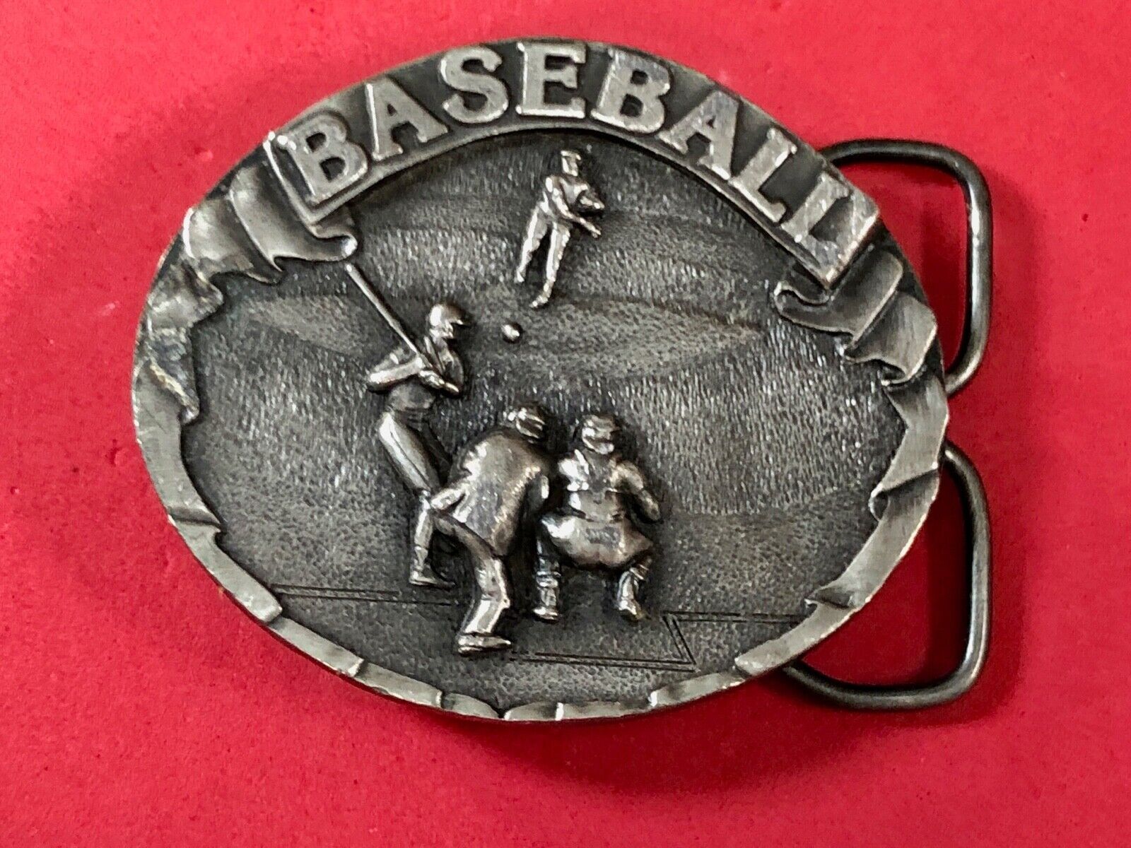 1977 Bergamot 0-65 belt buckle tribute to Americas baseball Batter Up! O-85