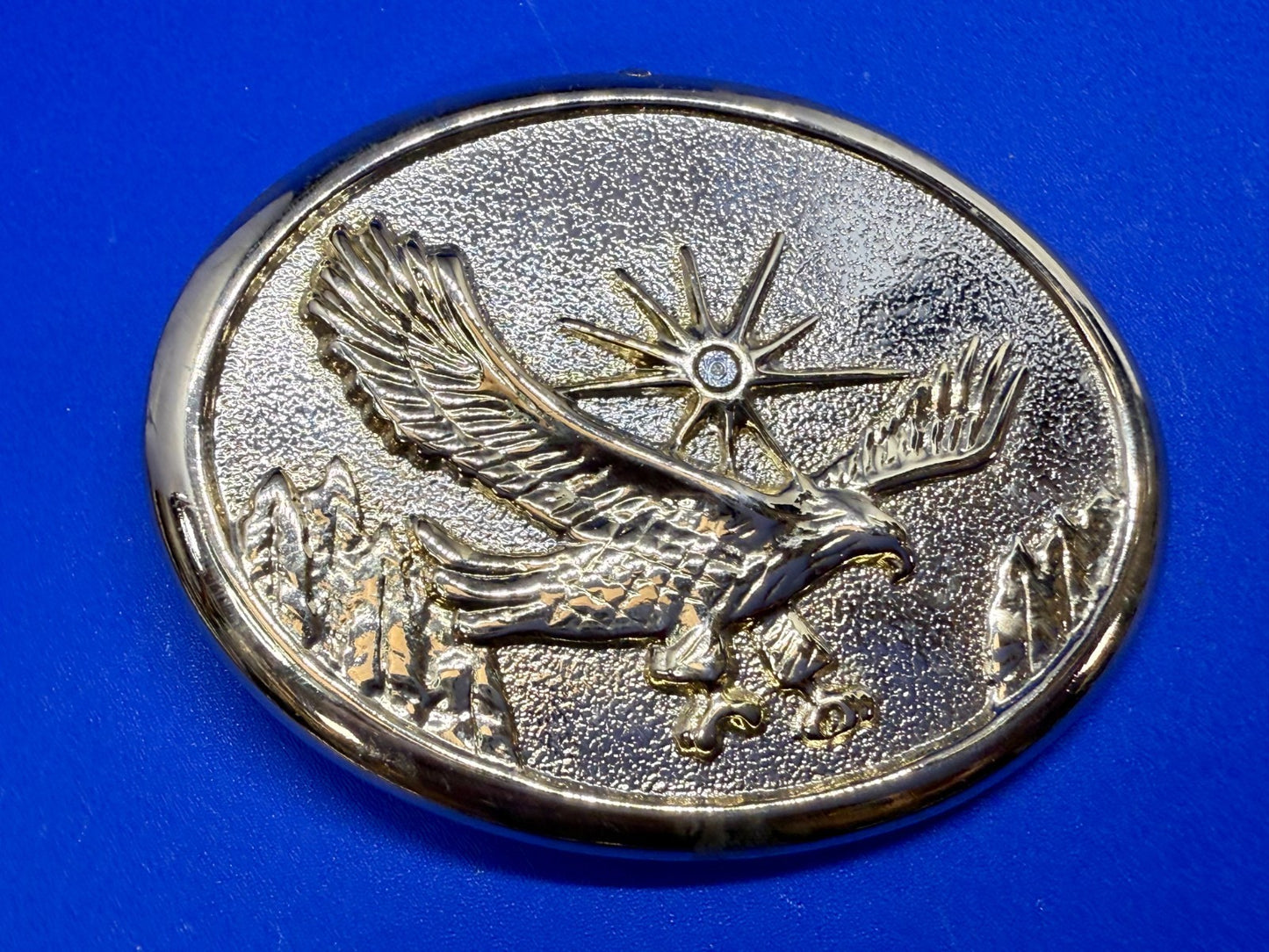 American Bald Eagle Flying Hunting with Patriotic Starburst Vintage Belt Buckle