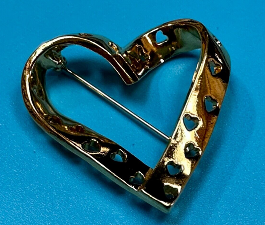 True Hearts Valentine Days Open Cutout Gold Tone Vintage Brooch Pin Signed Avon