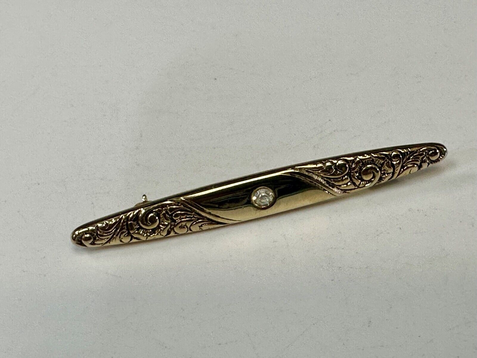 vintage Avon signed gold tone brooch pin