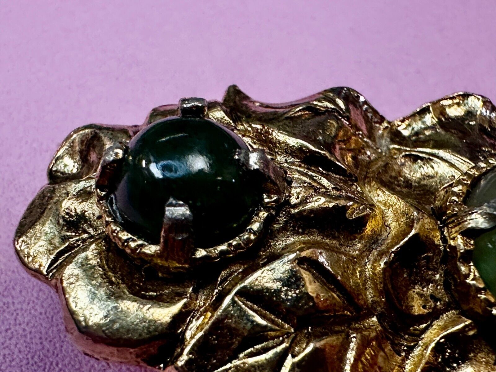 Victorian Style Green Jade? Cabochon Stone On Small Gold Tone Belt Buckle